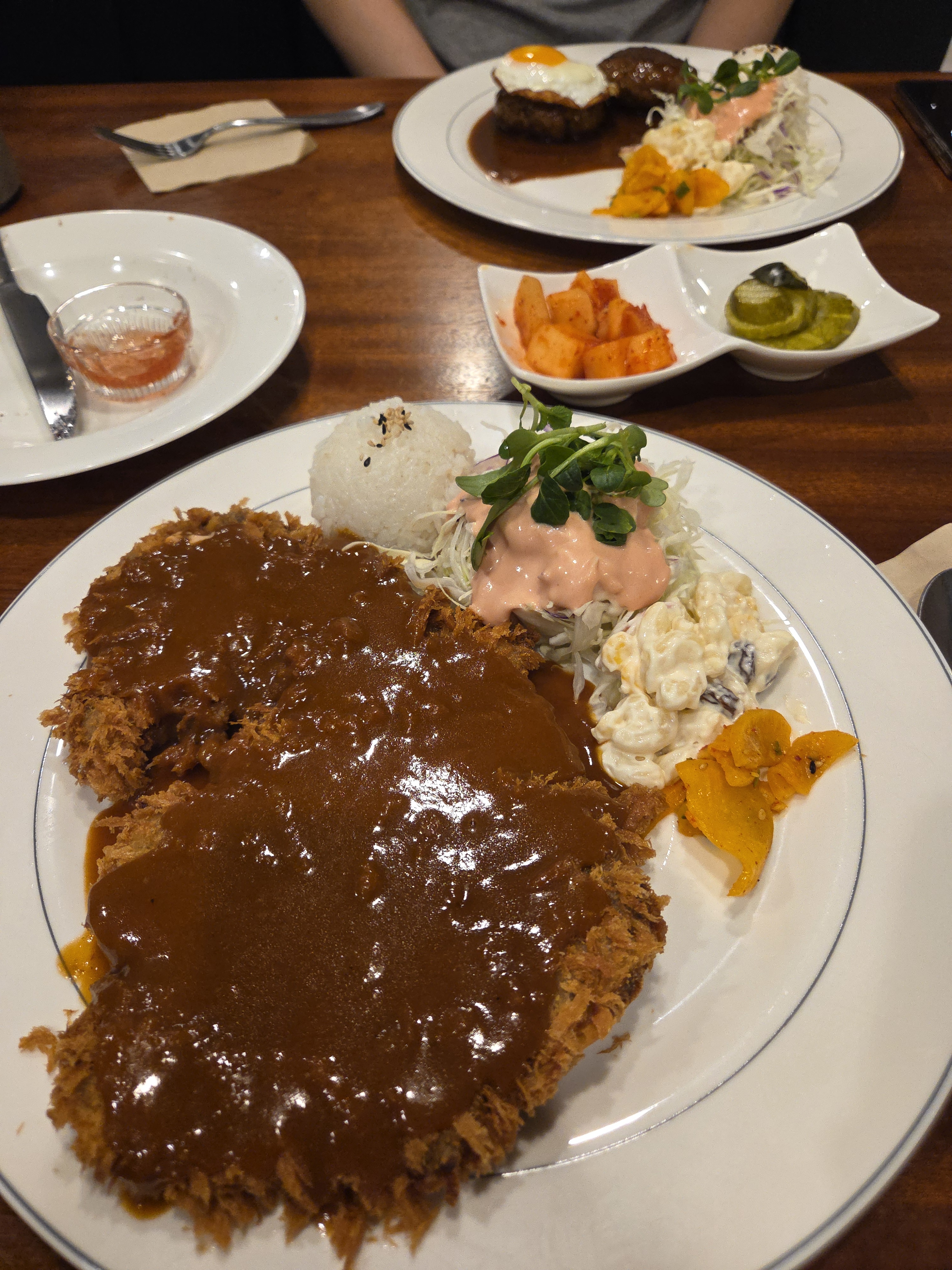 돈까스가 손바닥 두개만하고 맛도 좋아요! - 대전 맛집 한밭경양식 월평본점