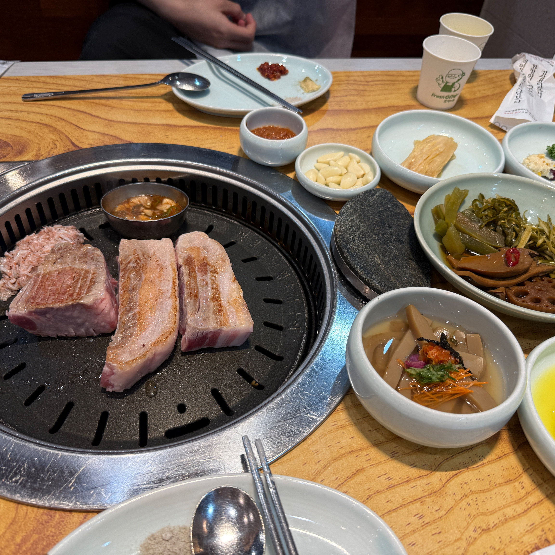 고기 질도 좋고 다 구워주시니까 편해요 !!!! 🌟❤️ - 대전 맛집 맛찬들왕소금구이 갈마점