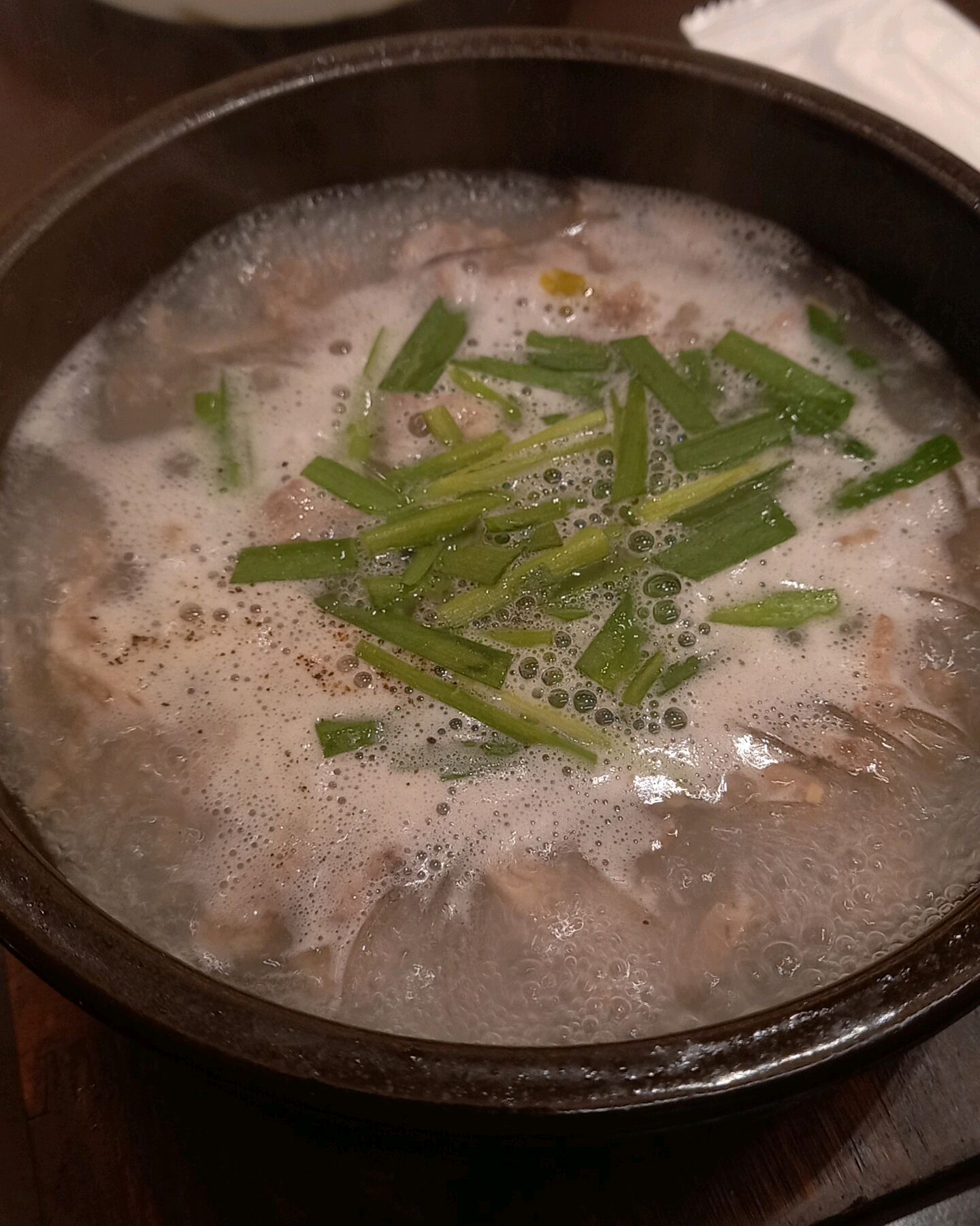 셀프바에 순대랑 내장 무한리필이에요 대박... 가까우시면 꼭 방문해 보세요!! - 대구 맛집 산더미 미성돼지국밥 경대점