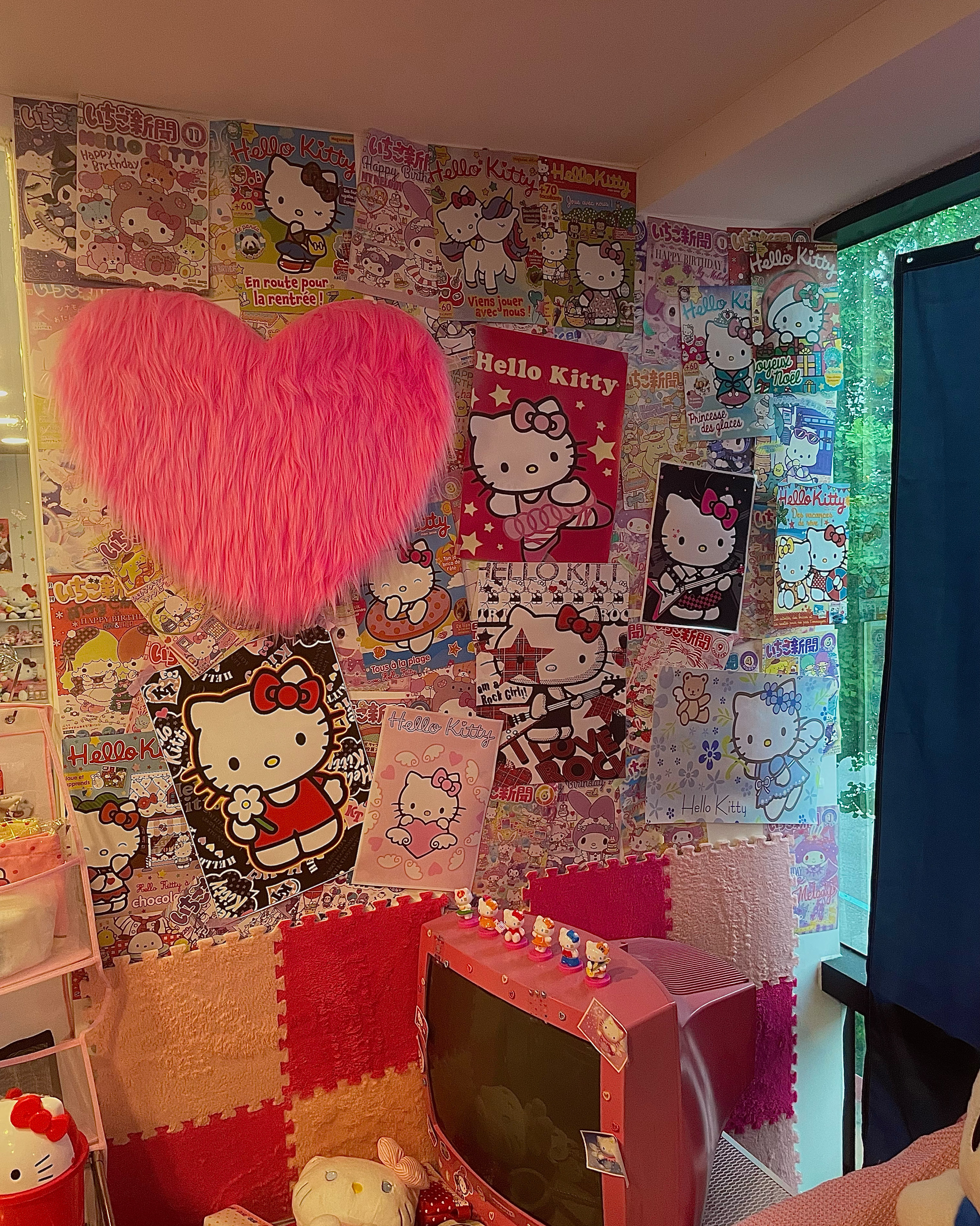 완전 힙하고 귀여운 키티들이 많고 판매하고 있어서 - 대전 맛집 ttm