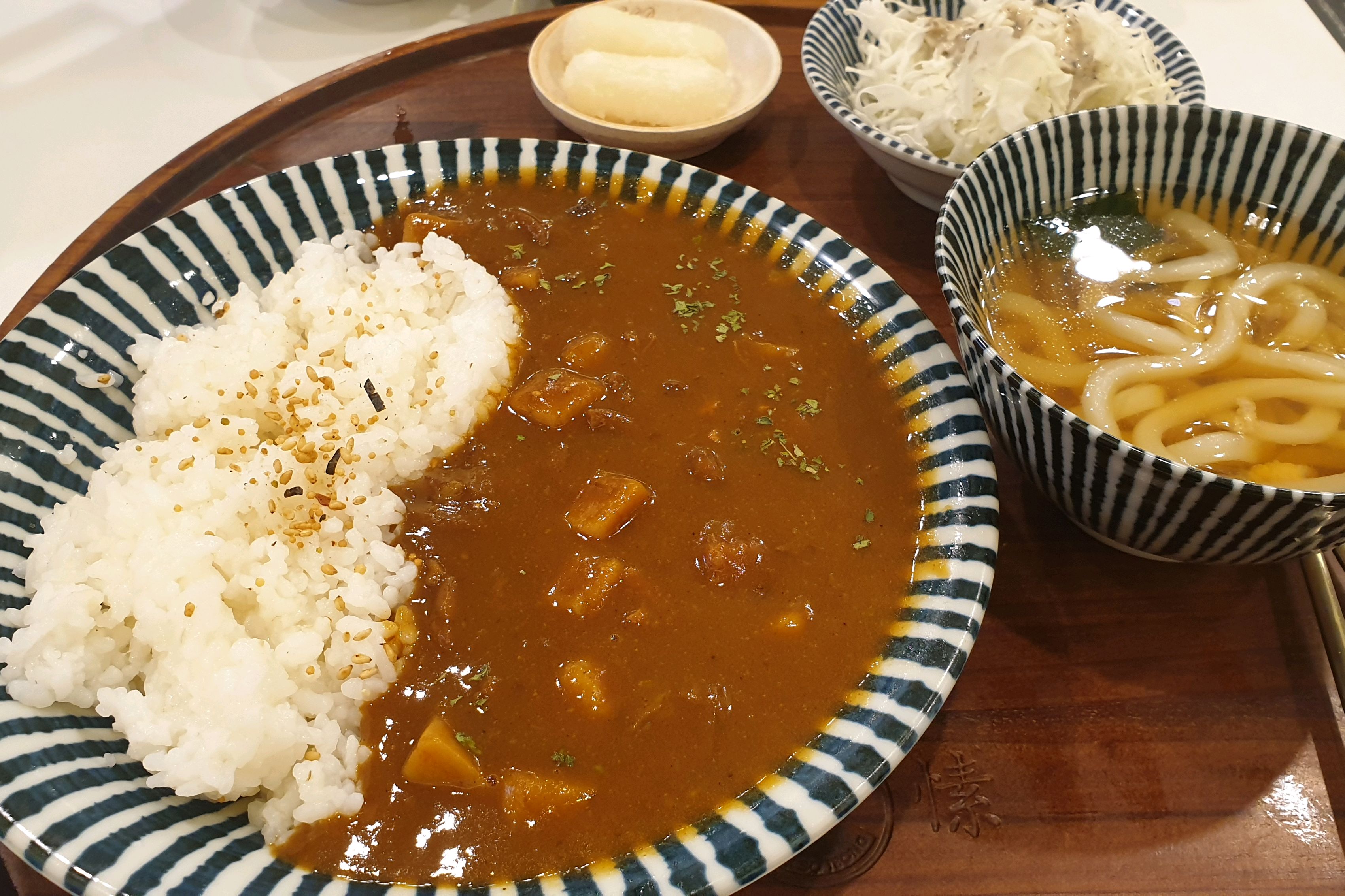 머쉬롬포크카레 주문했는데 일본 현지에서 먹는 맛이네요 간도 맞고 맛있어요 잘 먹고 갑니다 - 고척동 맛집 백소정 동양미래대점