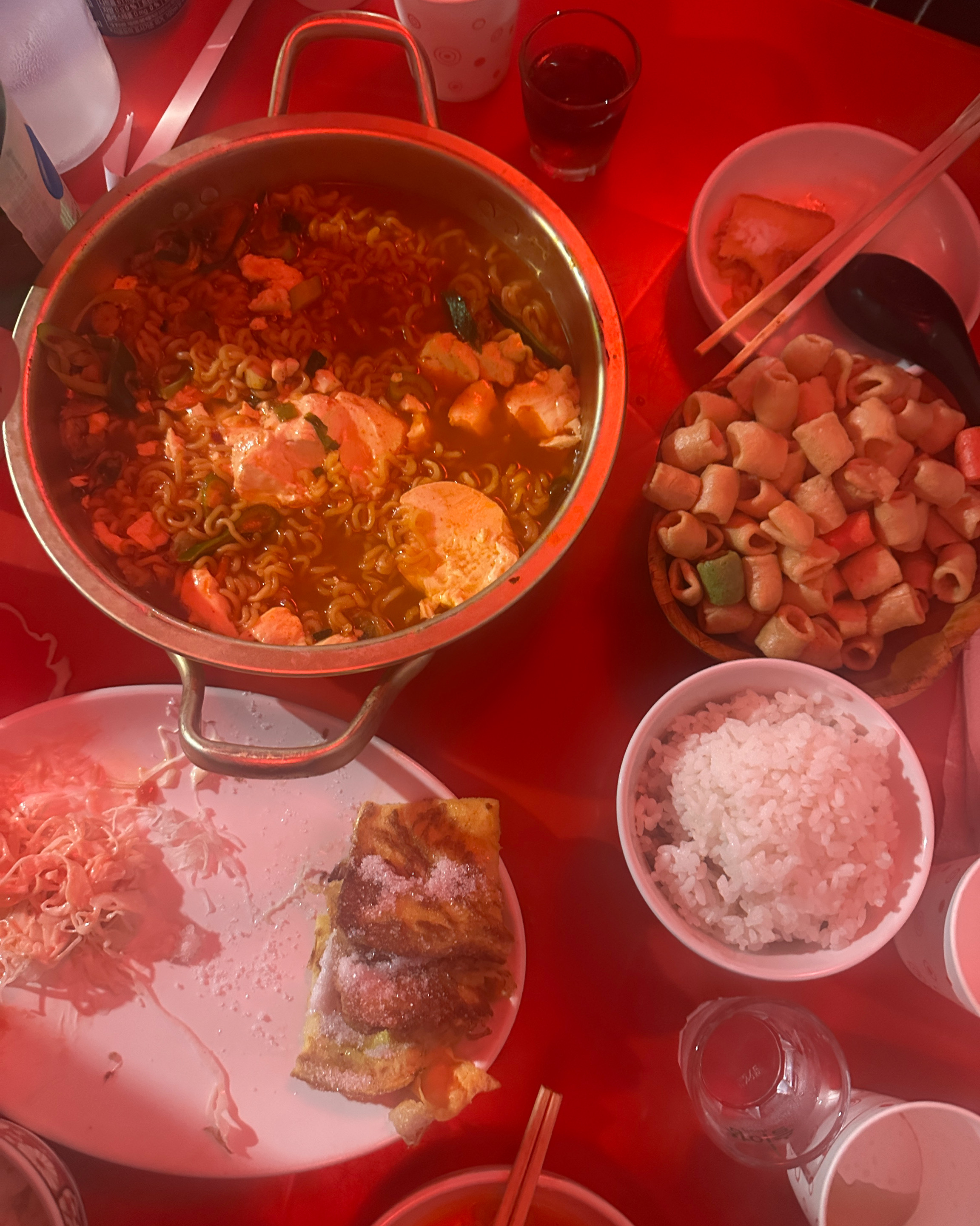 안주맛있고 다양하고 직원분 친절해요 - 대구 맛집 교동호프