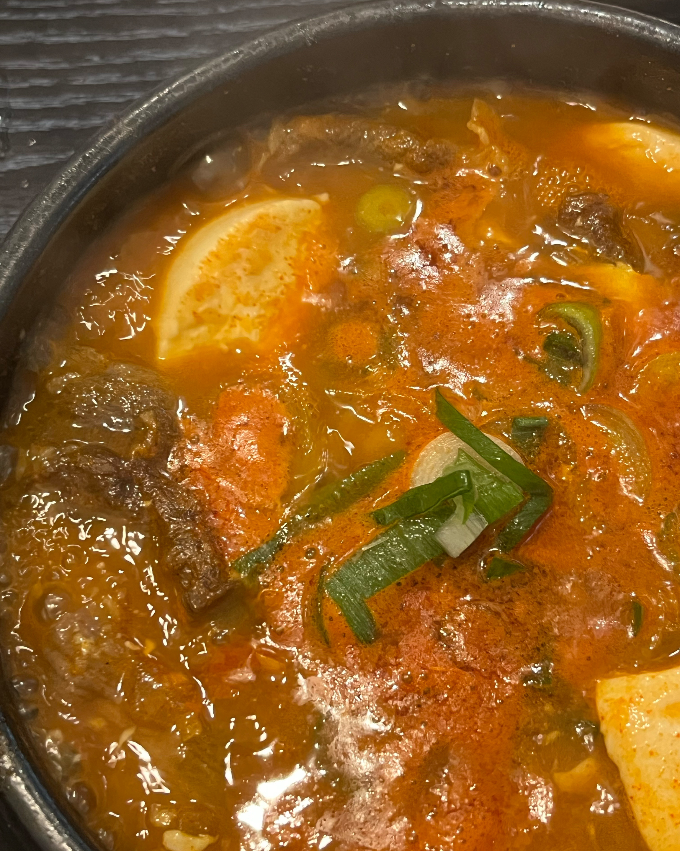 주차 관리하시는 분이 불친절하셔서 기분만 상하고 가네요 재방문 의사 없습니다 - 대전 맛집 정일품두손두부