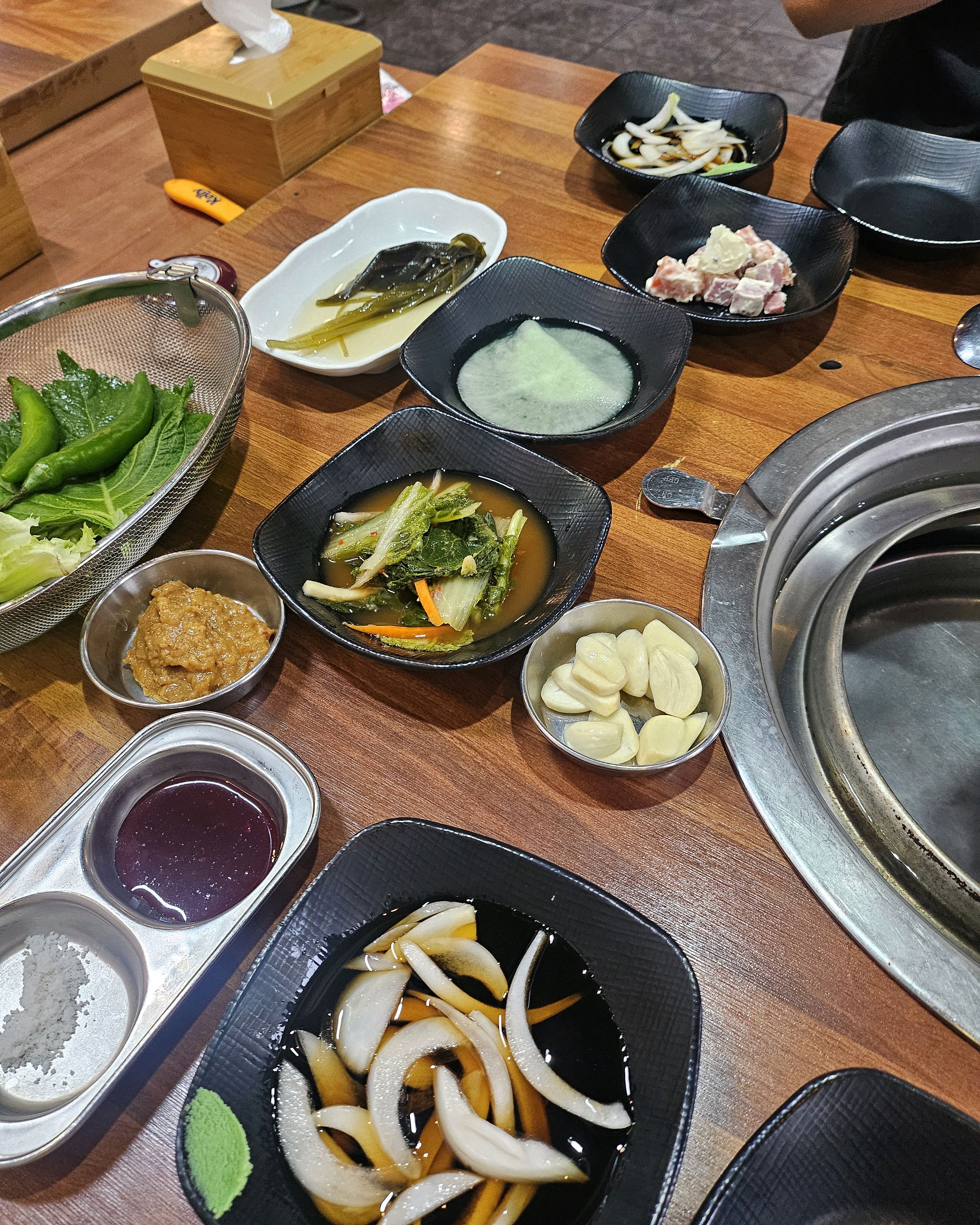 음식도맛있고 리뷰이벤트도 고급으로주시고 양도많아서 너무좋아요 시래기국 써비스로너무맛있어요