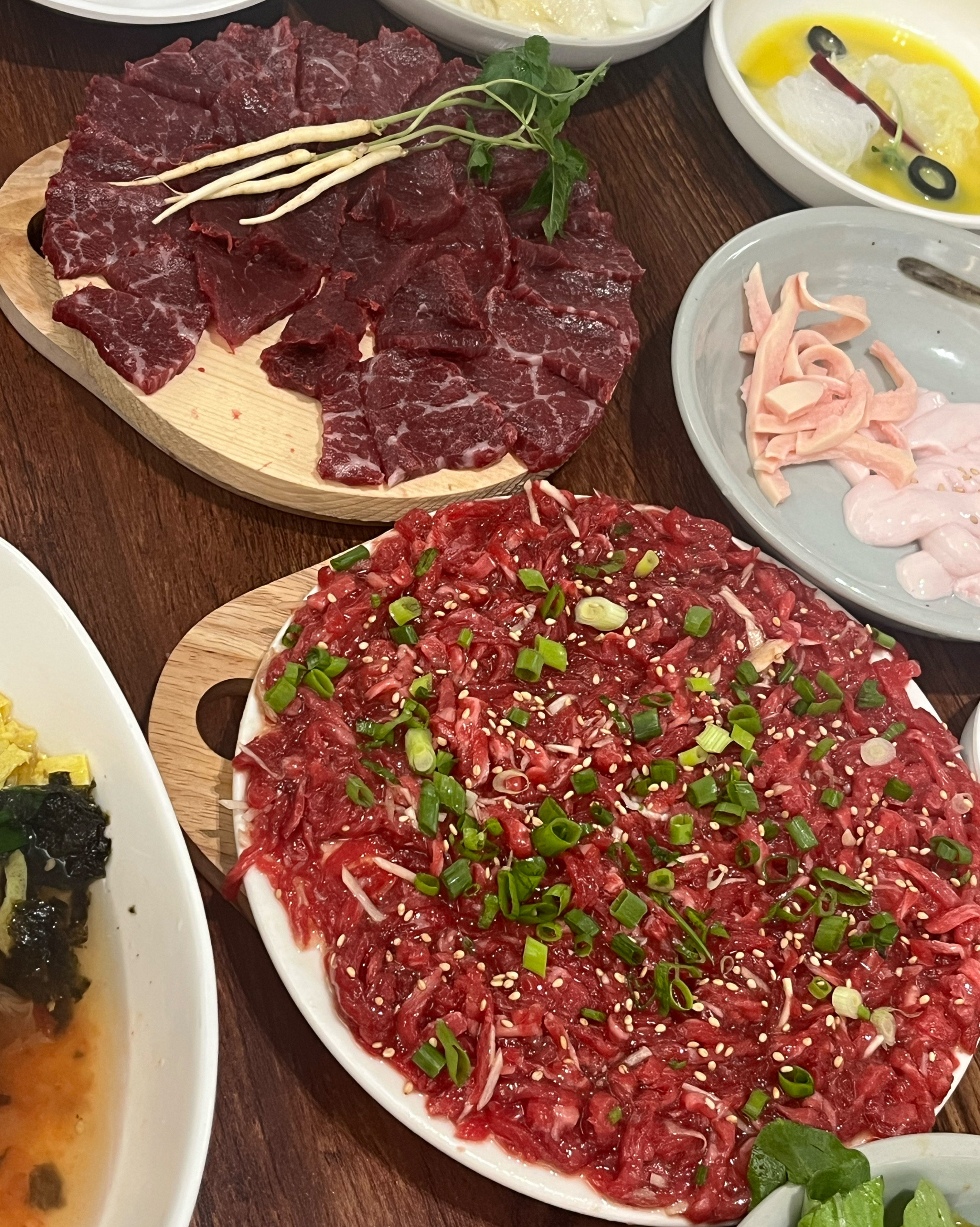 생고기 먹으러 여기 밖에 안와요 - 대구 맛집 덕일생고기 본점