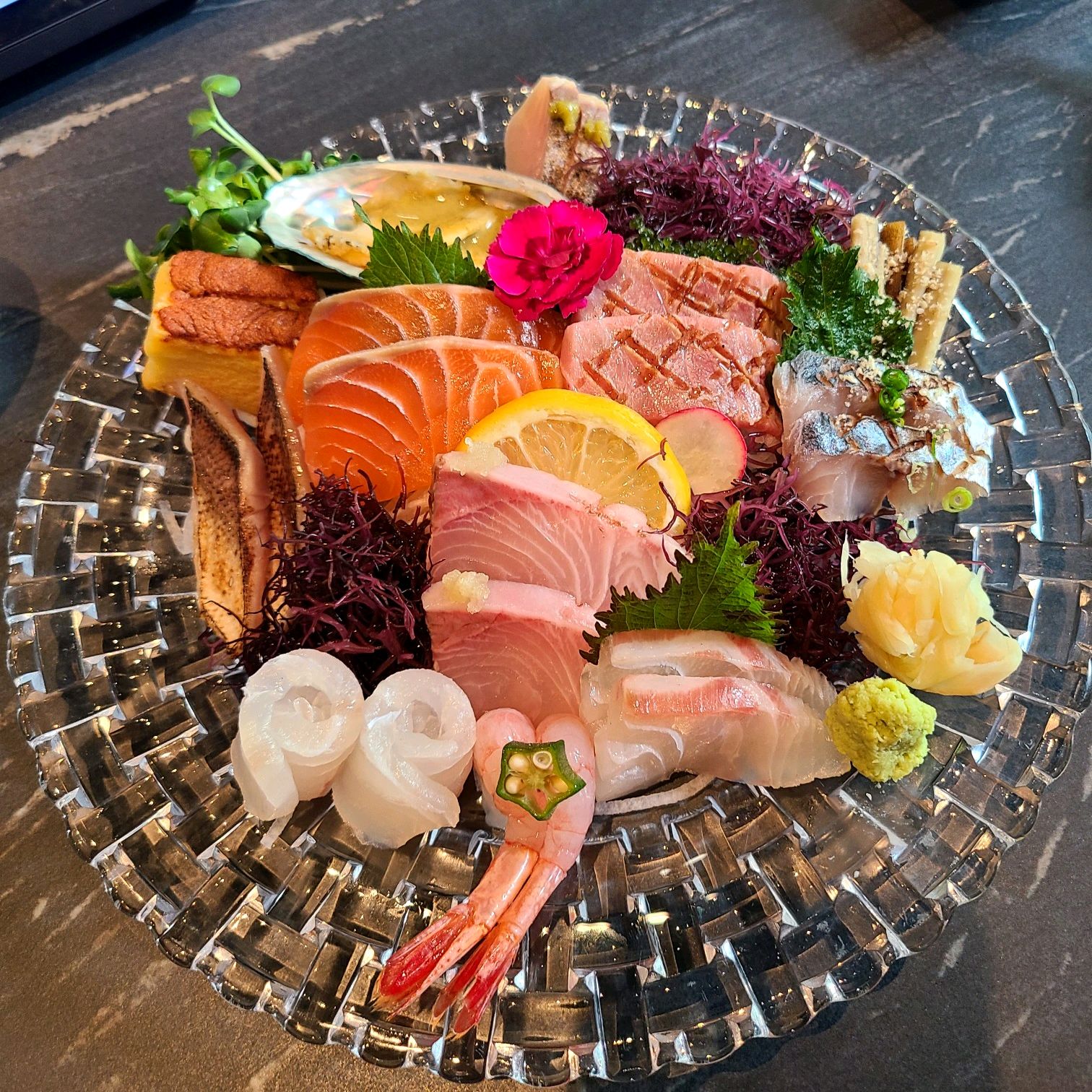 분위기좋고 음식도 다 맛있었어요. 드라이에이징숙성회는 처음이었는데 모든 피스가 다 맛있었습
