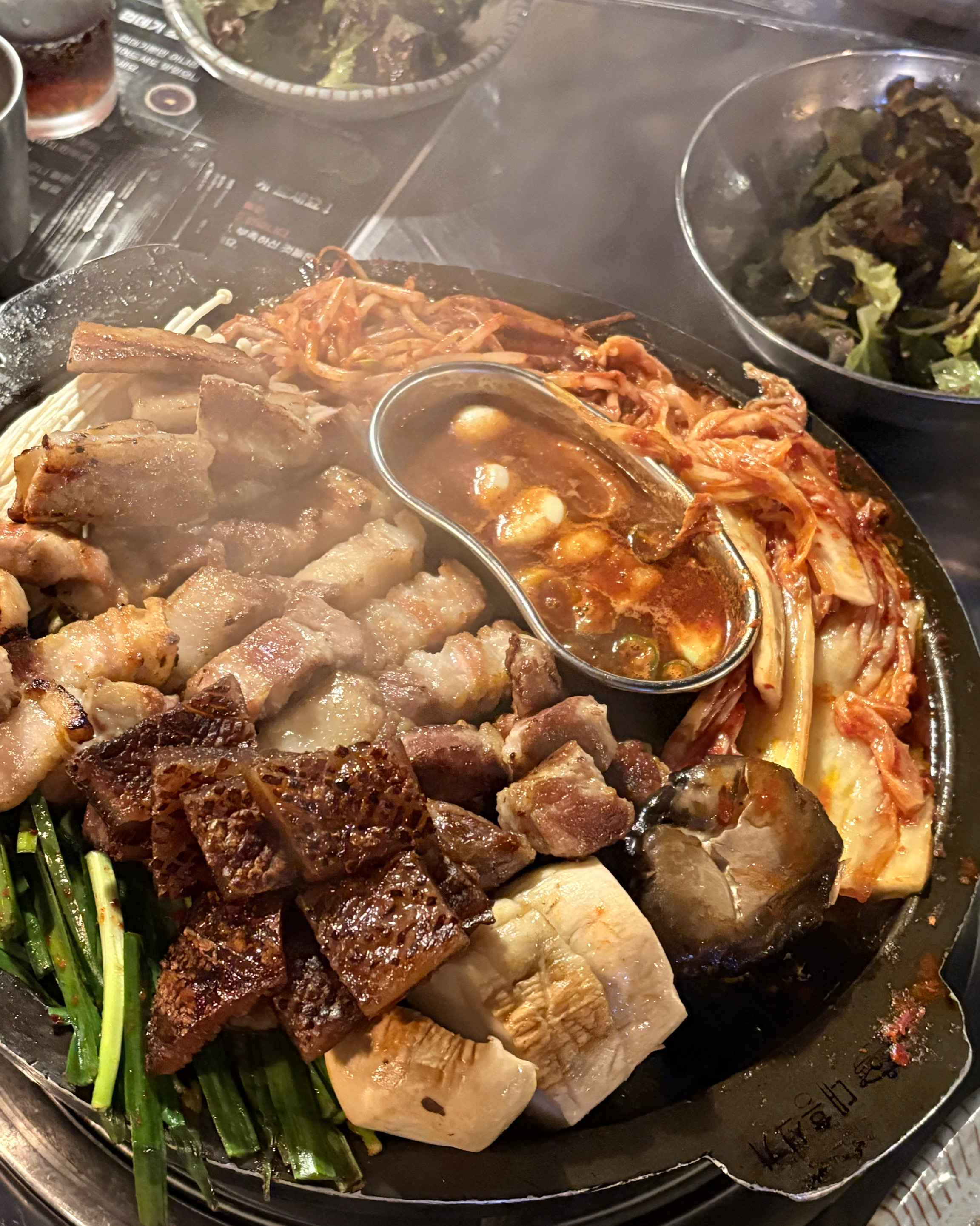고기가 바로 구워져서 나와서 너무 좋구요! - 대구 맛집 미진삼겹살