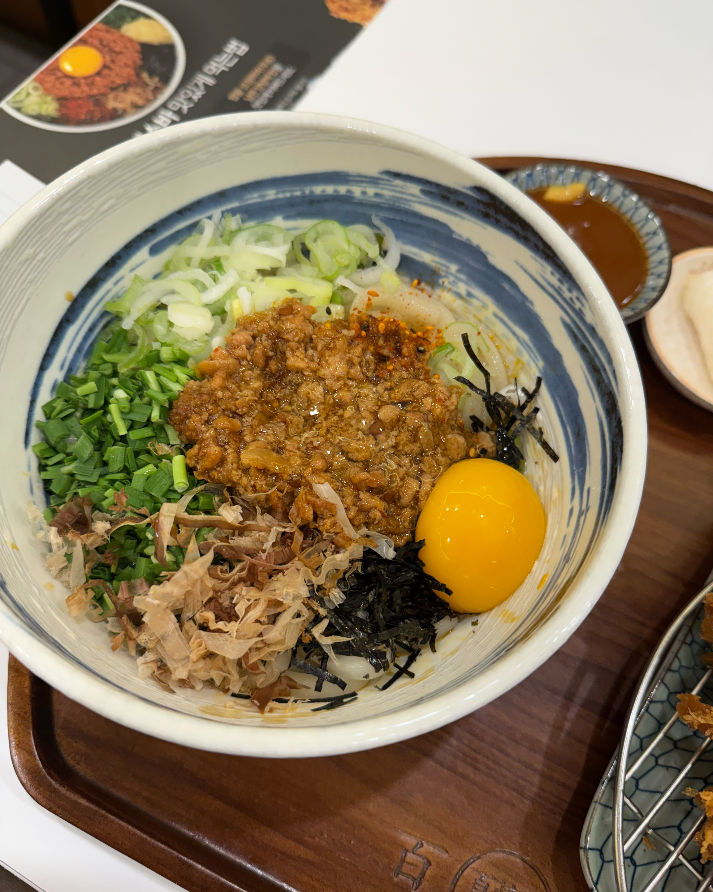 아이가 좋아해서 자주 찾는 매장인데 늘 깔끔해서 만족스럽습니다. 마제소바도 맛있고 돈가스가