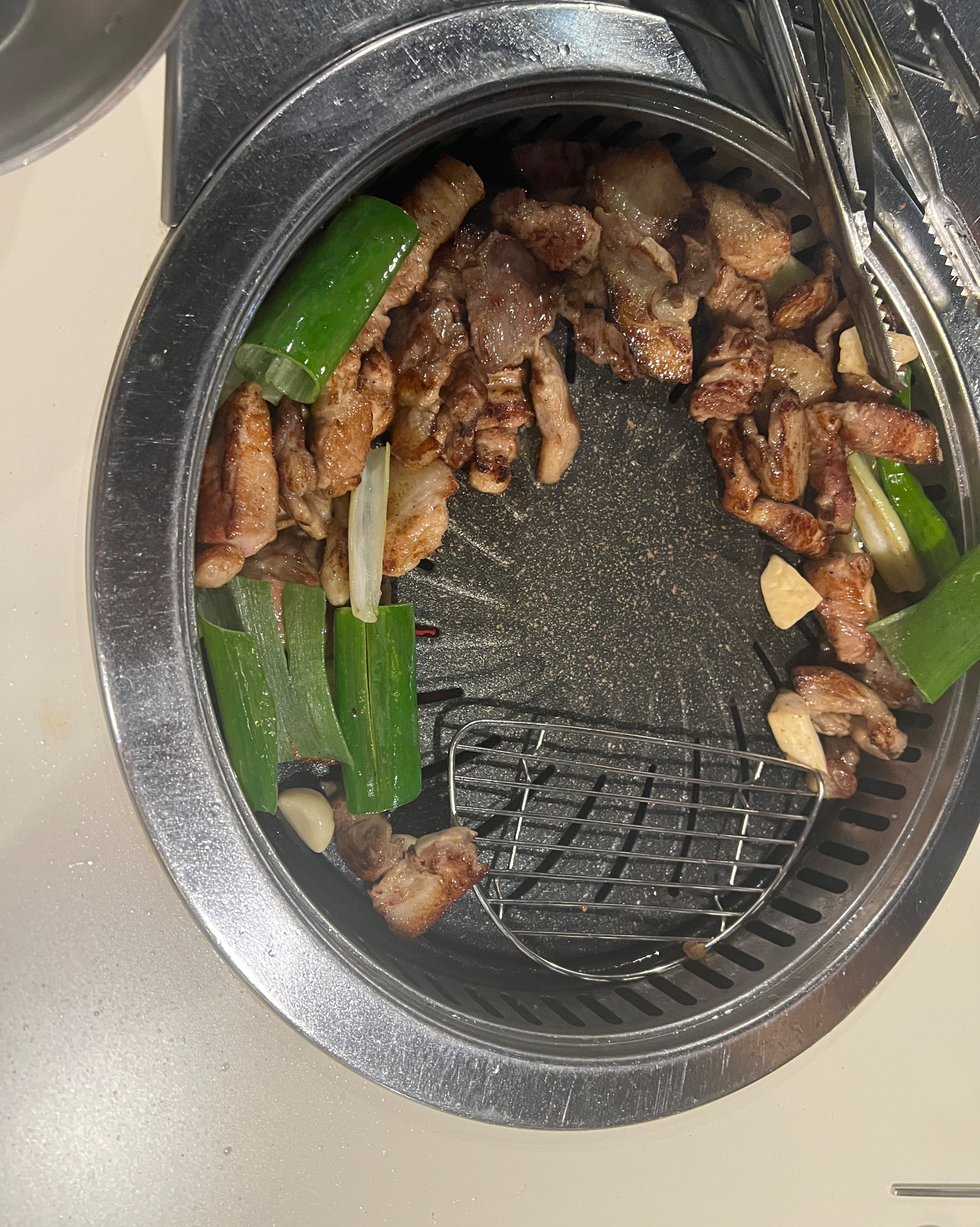 성수에서 쇼핑 후 가족식사를 하였는데 고기도 직원분이 잘 구워주시고 반찬도 너무 신선해서 