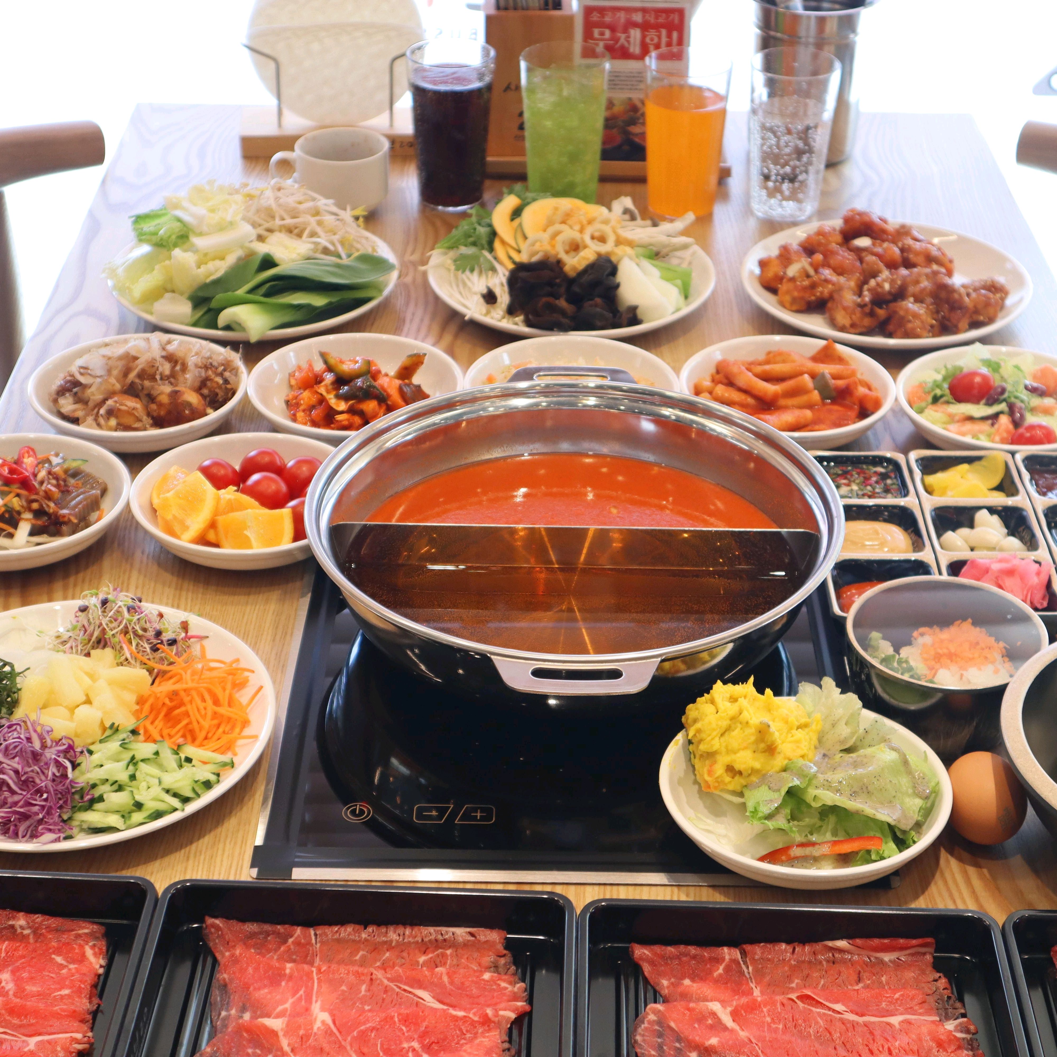 한상 가득 차려놓고 먹으니까 너무 좋아요 다음에 또 올게요 - 대전 맛집 샤브20 대전둔산점