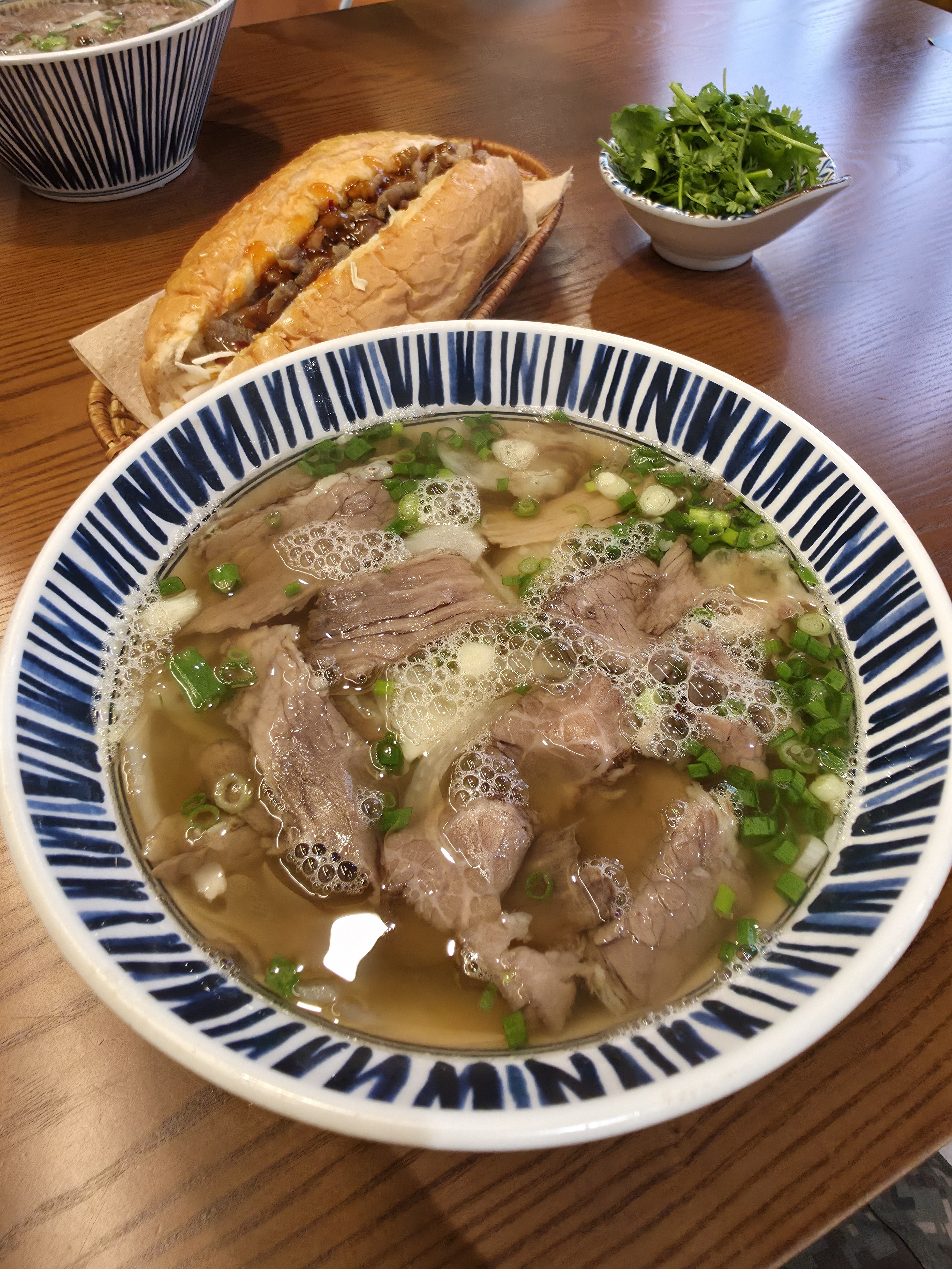 깔끔하고 담백하게 맛있었습니다 - 대구 맛집 라이첸 본점