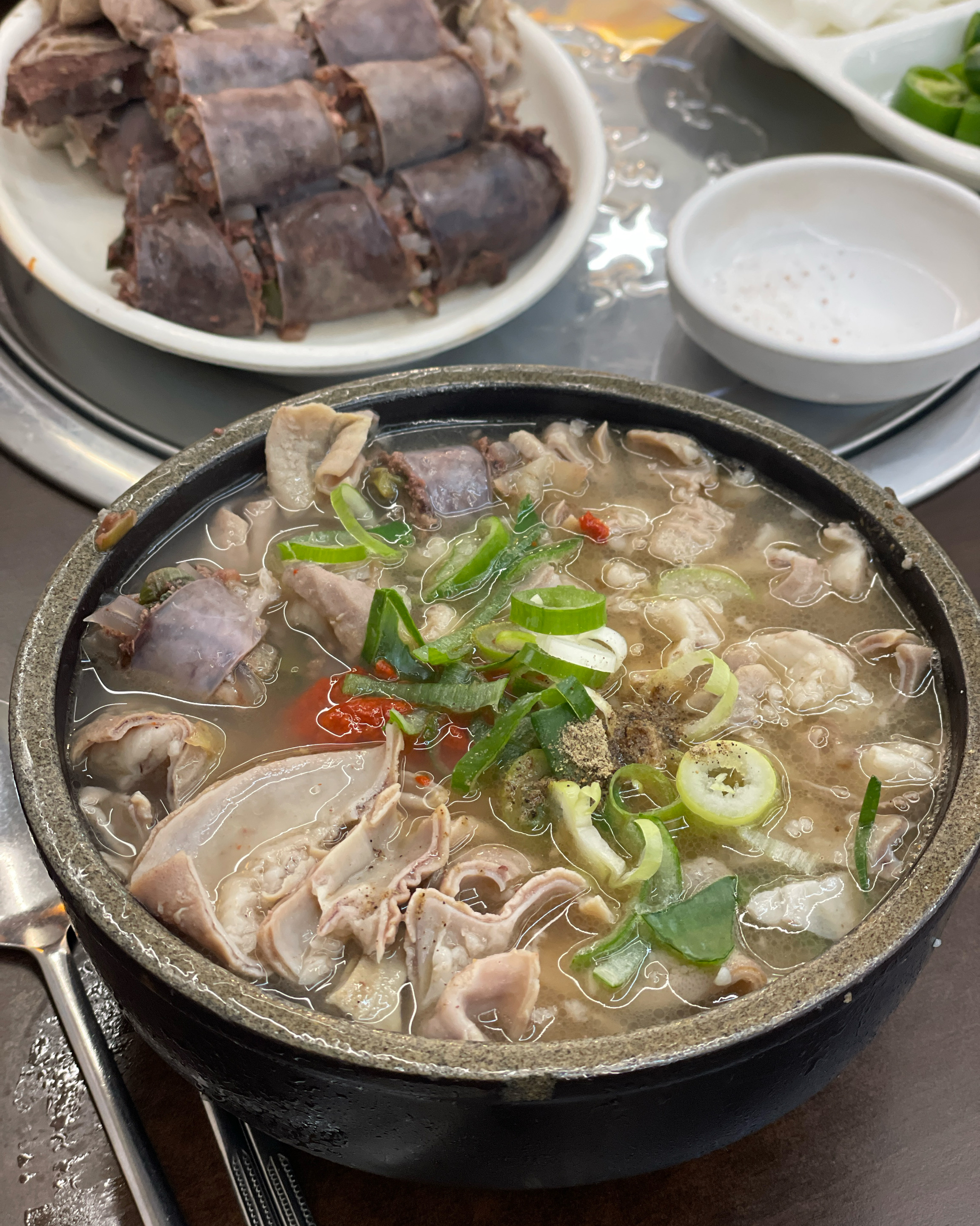 친구 소개로 왔다가 반해서 포장까지 해갔어요 ㅎㅎㅎ 운좋게 좀 일찍 가서 웨이팅은 없었지만