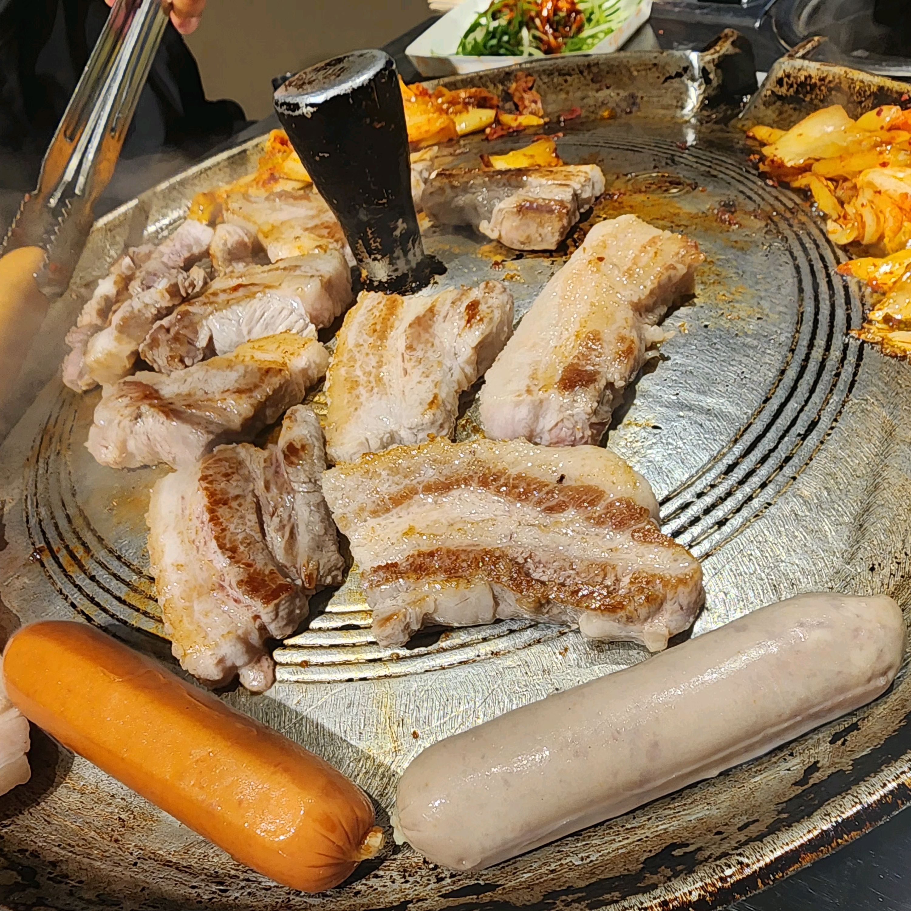 가족이나 친구들 지인 등등 - 대전 맛집 야외바베큐 모닥303