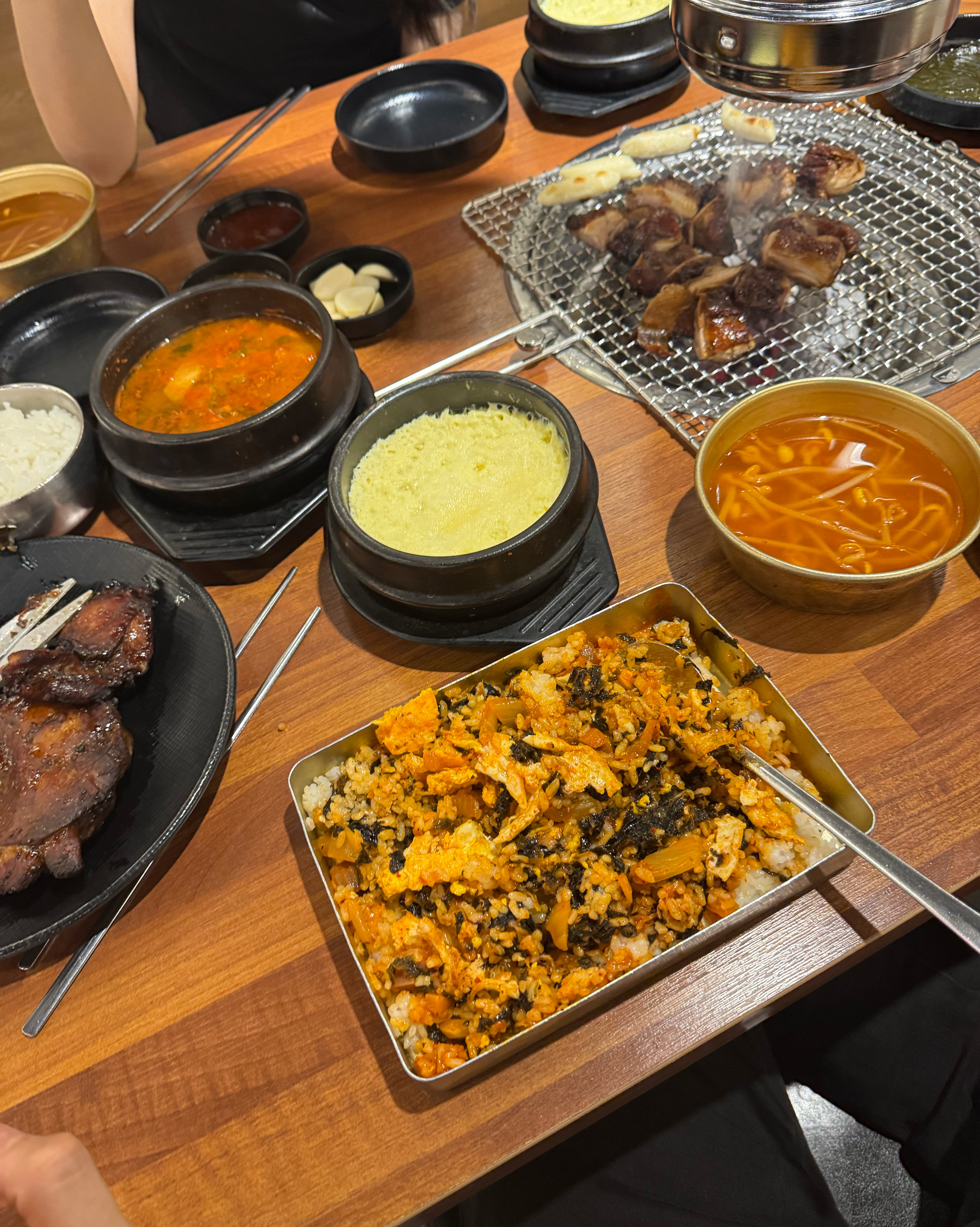 오늘 재방문 했네요 금액도 저렴하고 음식 퀄리티가 진짜 전부다 맛있어요 거짓말이 아니라 너