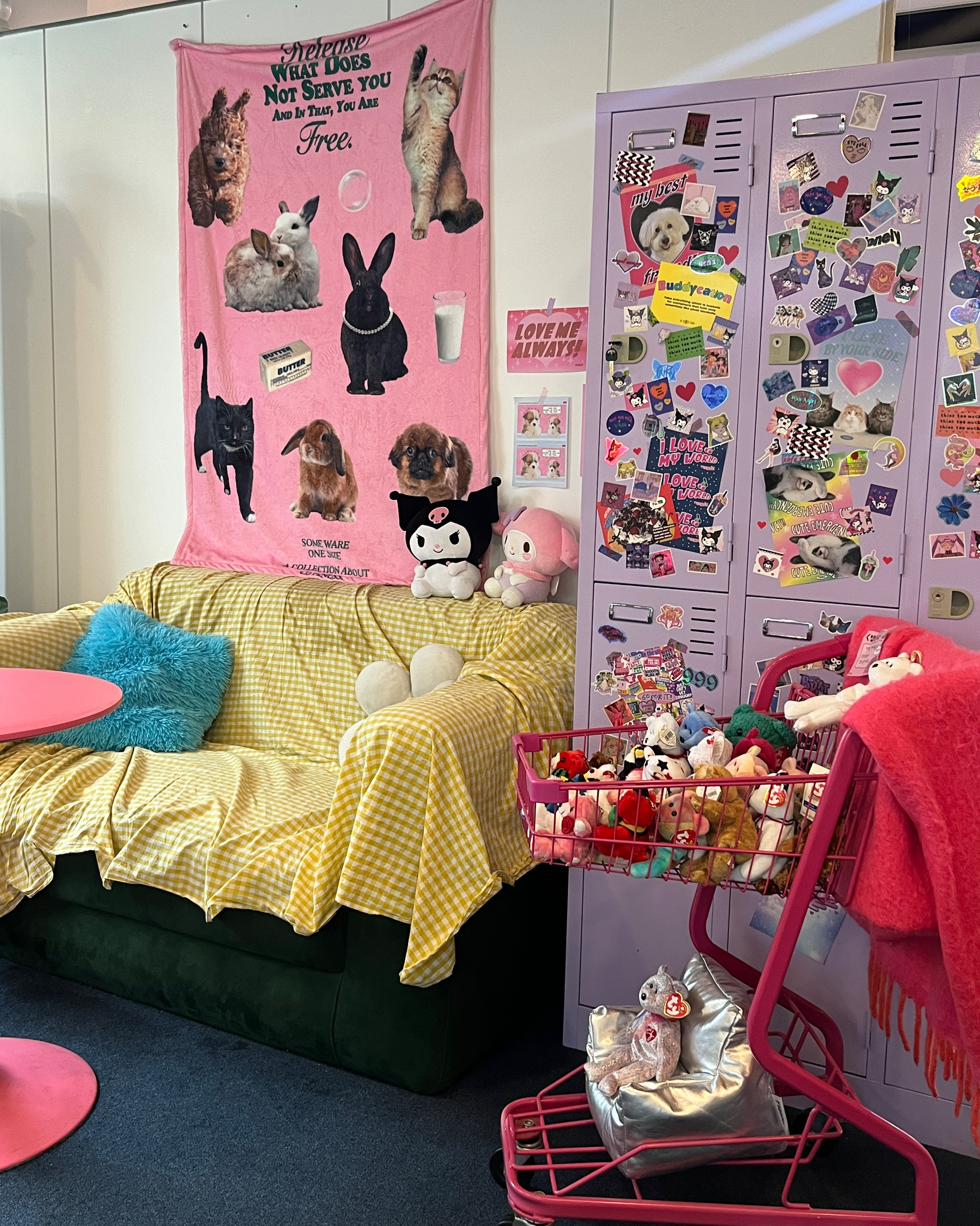 요기만 보고 달려온 대전!! 너무 키티키티하고 예쁘고 다하네요 예쁜 메뉴 한가득!!! 소인