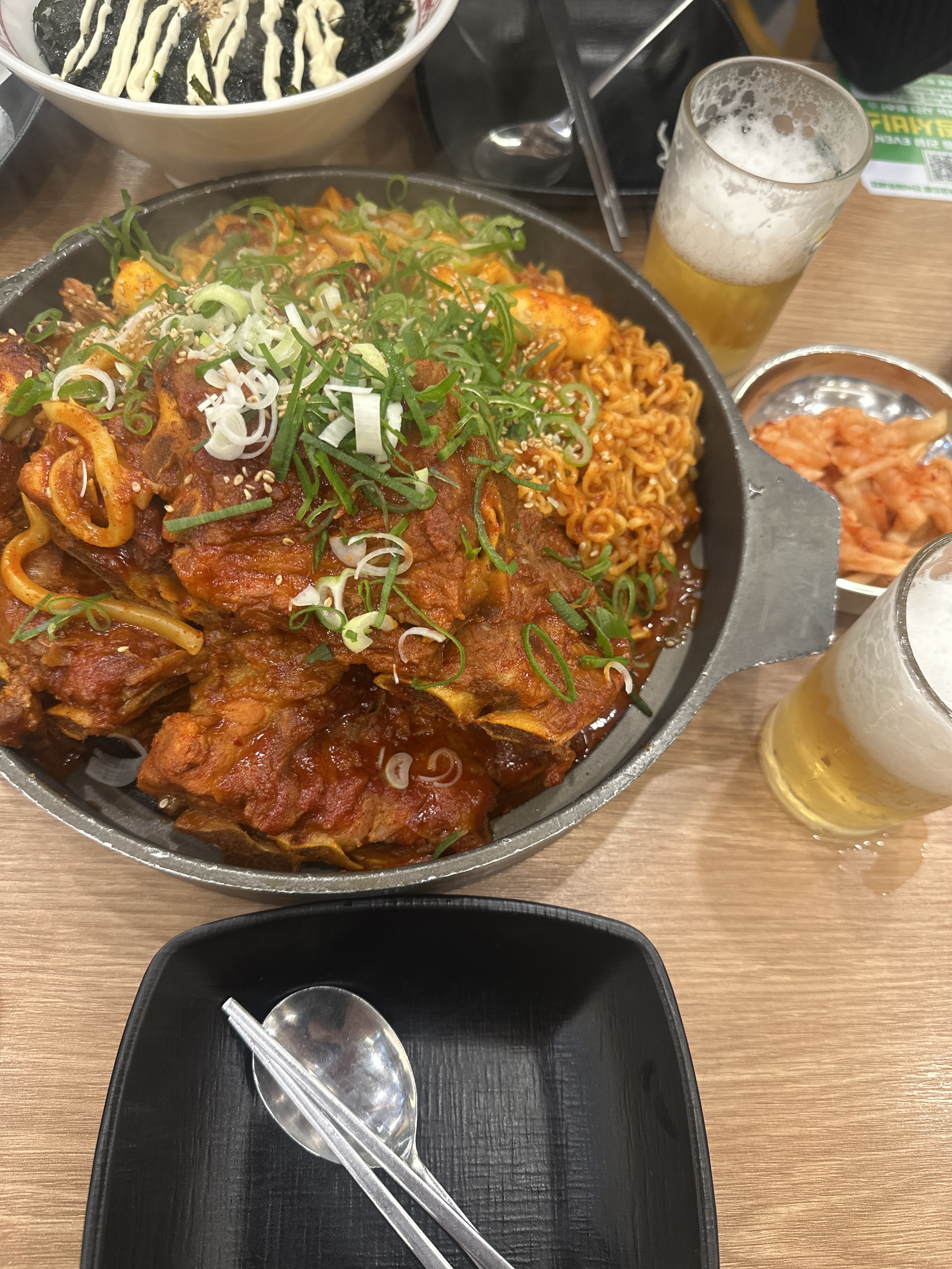 웨이팅 없이 딱 들어와서 너무 좋았네뇨 비주얼 죽이구 너무 맛있네요 츠천👍😚😚 - 대전 맛집 조프로뼈구이 관평점