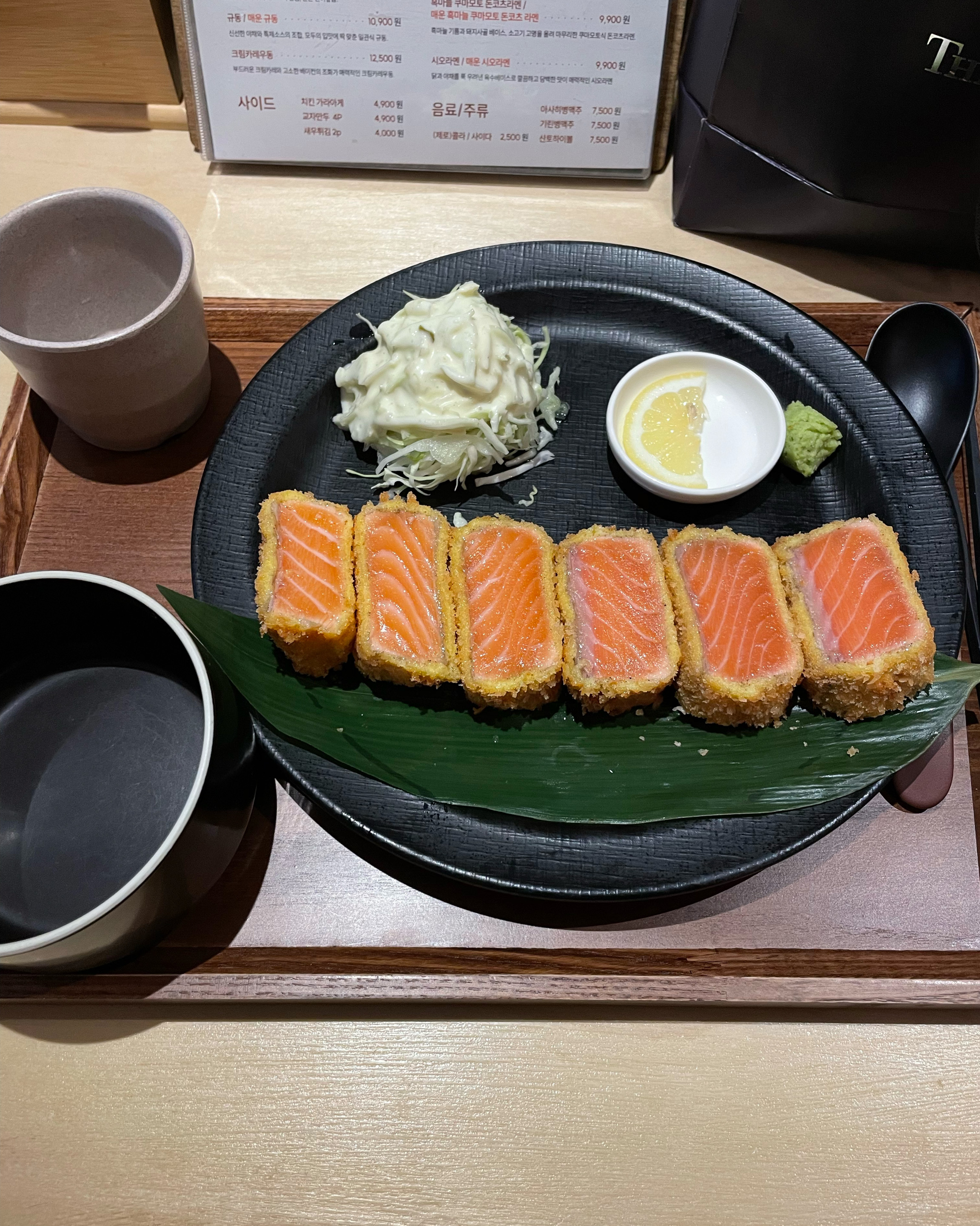 음식도 다 너무너무 맛있고 직원분이 진짜 친절하세요..!!! 매장이 작은데 찾으시는 분들이
