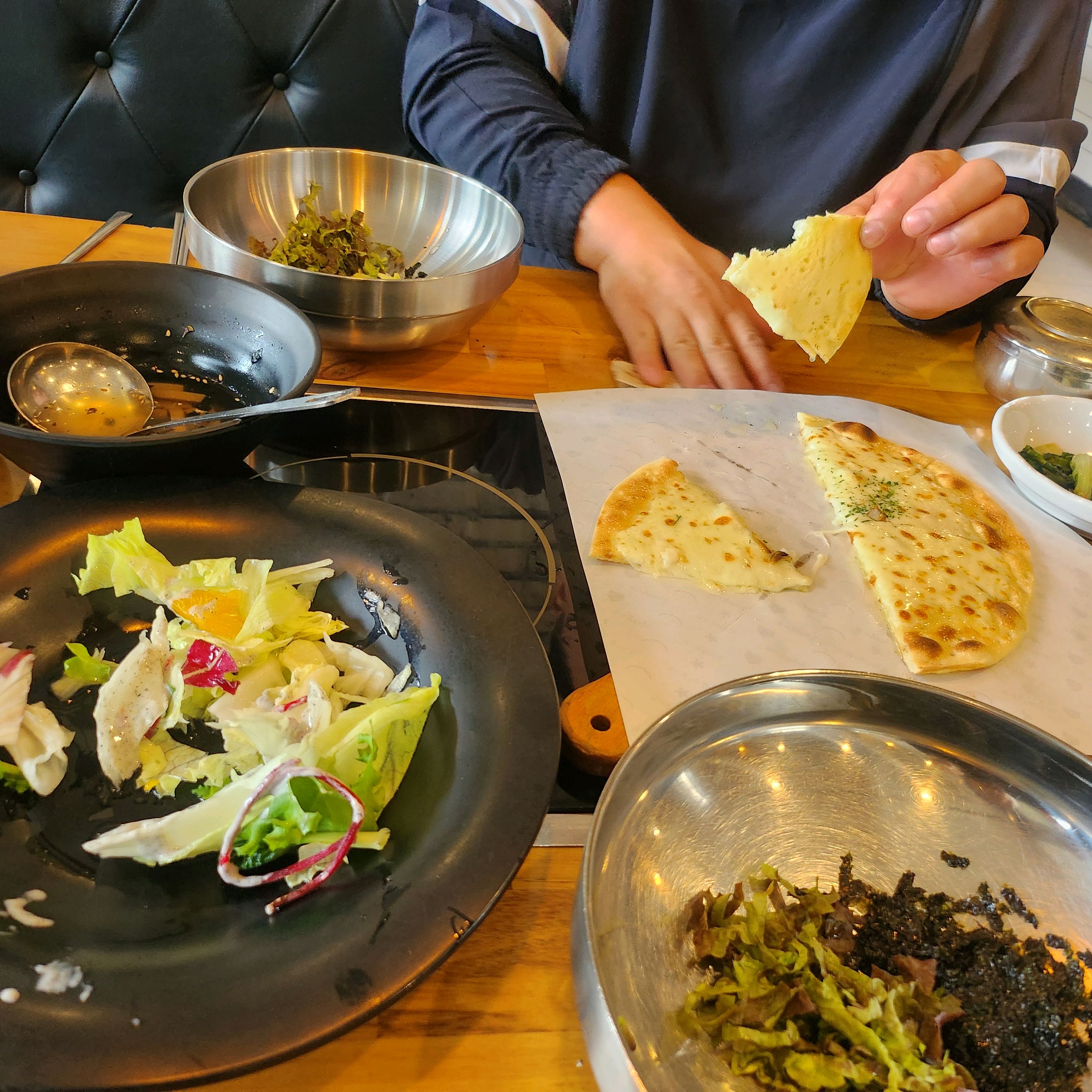 둘이 와서 쭈꾸미 세트 먹었어요 - 대전 맛집 복사꽃피는집 대전점