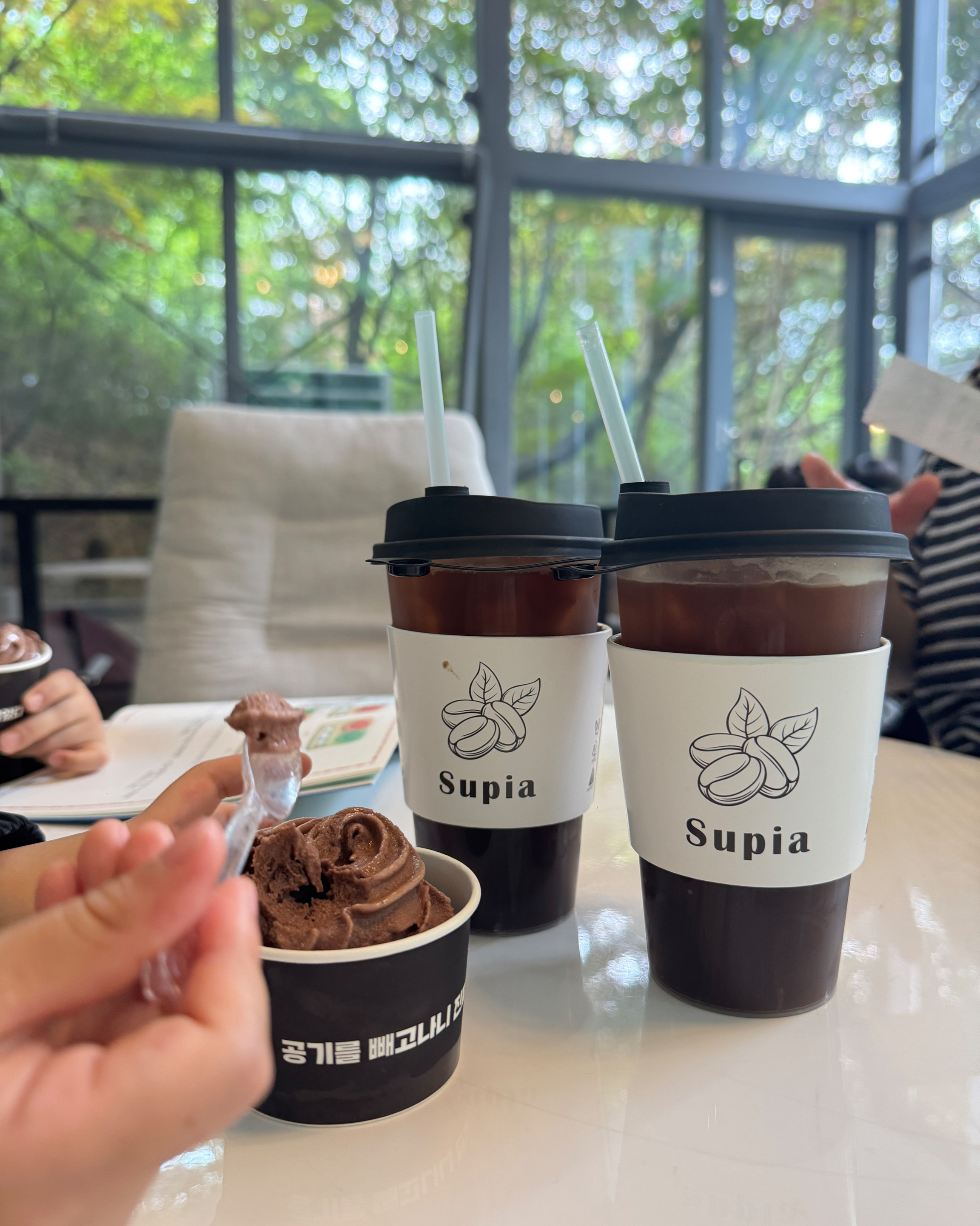 갑동 수피아 카페 왔는데 넘 좋네요~ - 대전 맛집 솥뚜껑 본가 수피아