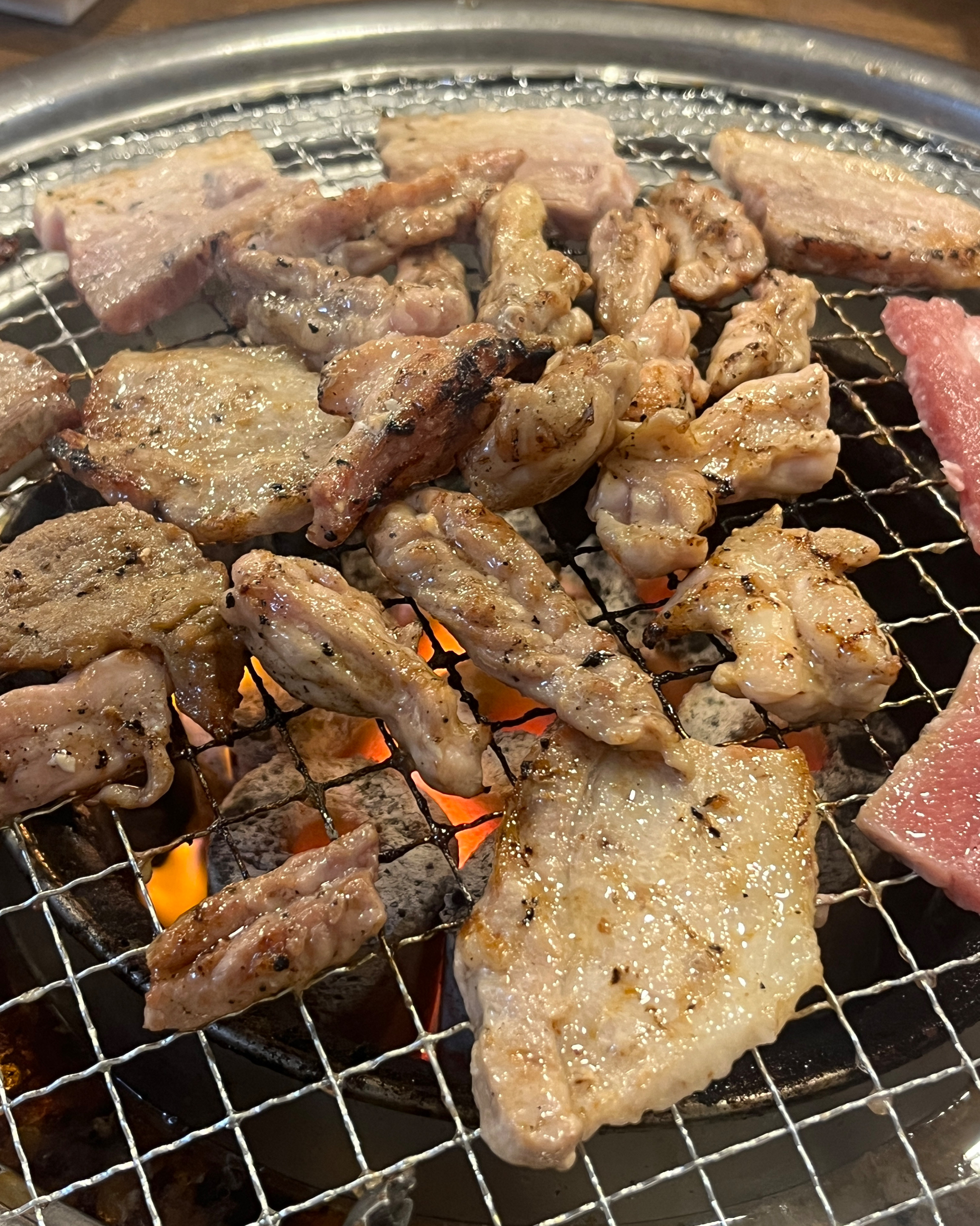 무한리필인데 고기 퀄리티가 너무 좋아서 놀랫어여!가성비가 너무 좋아여!!특히 차돌된장도 너