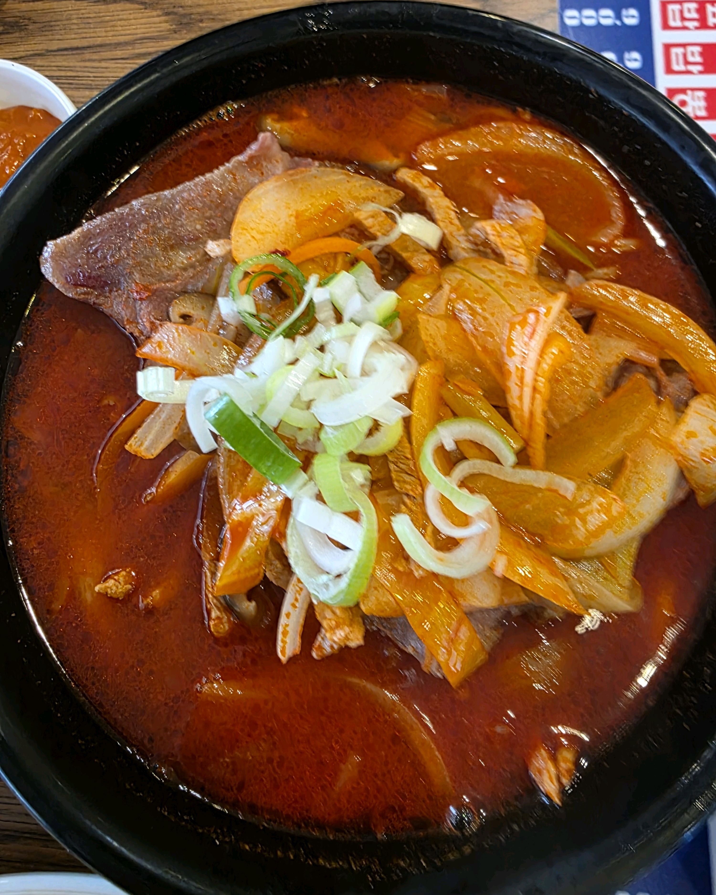 양도 많고, 맛도 좋습니다. - 구월동 맛집 왕뼈각