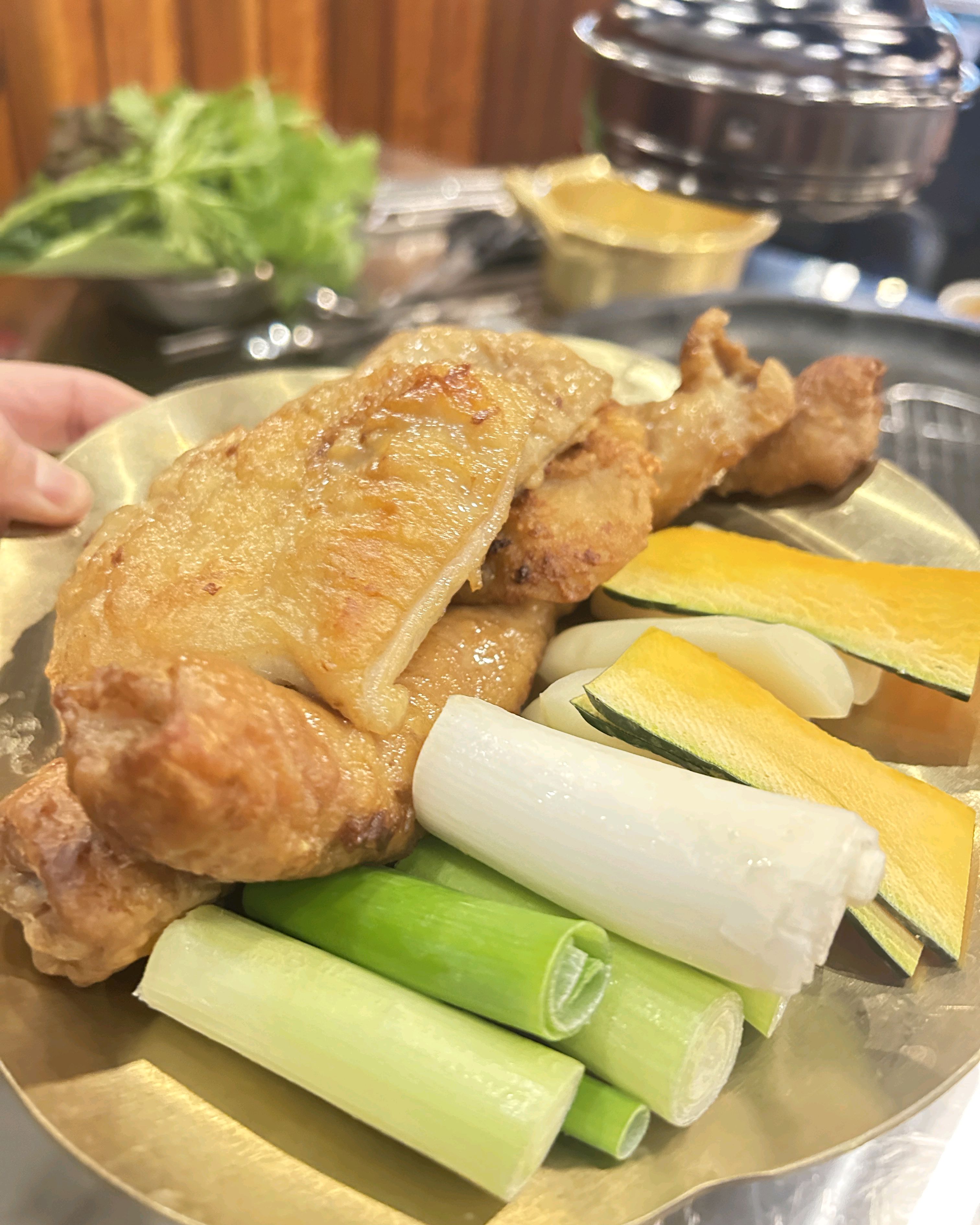 막창이 진짜맛있어요 무한리필되는 채소도 신선하고 술한잔하기최고입니당 - 대구 맛집 연막창 침산고성직영점