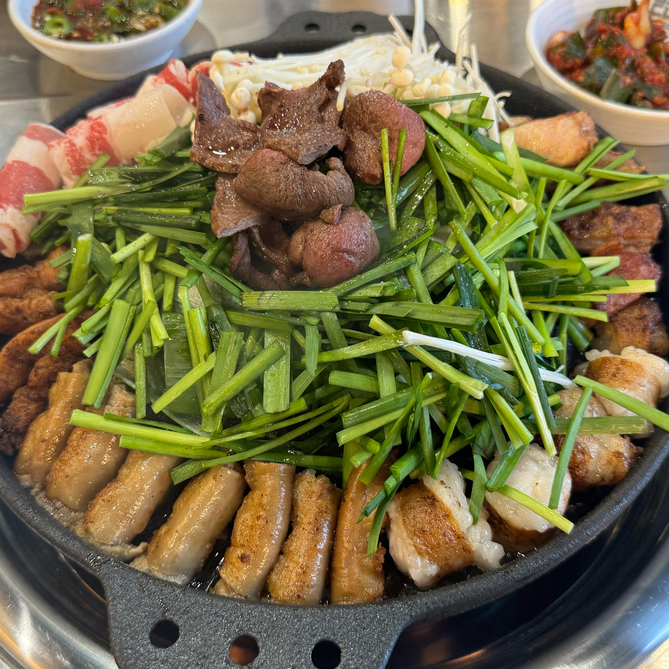 모둠 먹었는데 너무 맛있게 먹었어요🫶🏻 - 대전 맛집 벽돌곱창 대흥점