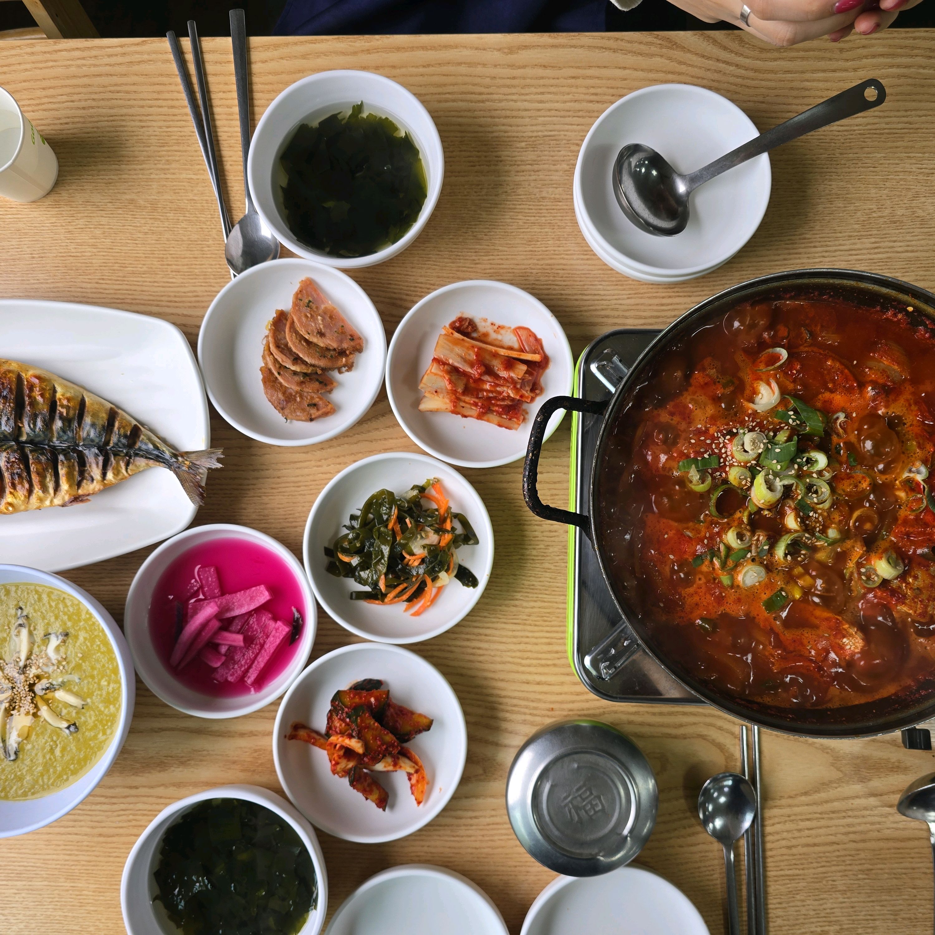진짜 너무너무너무너무너무 맛있어요. - 제주 맛집 올레마당 제주산방산점