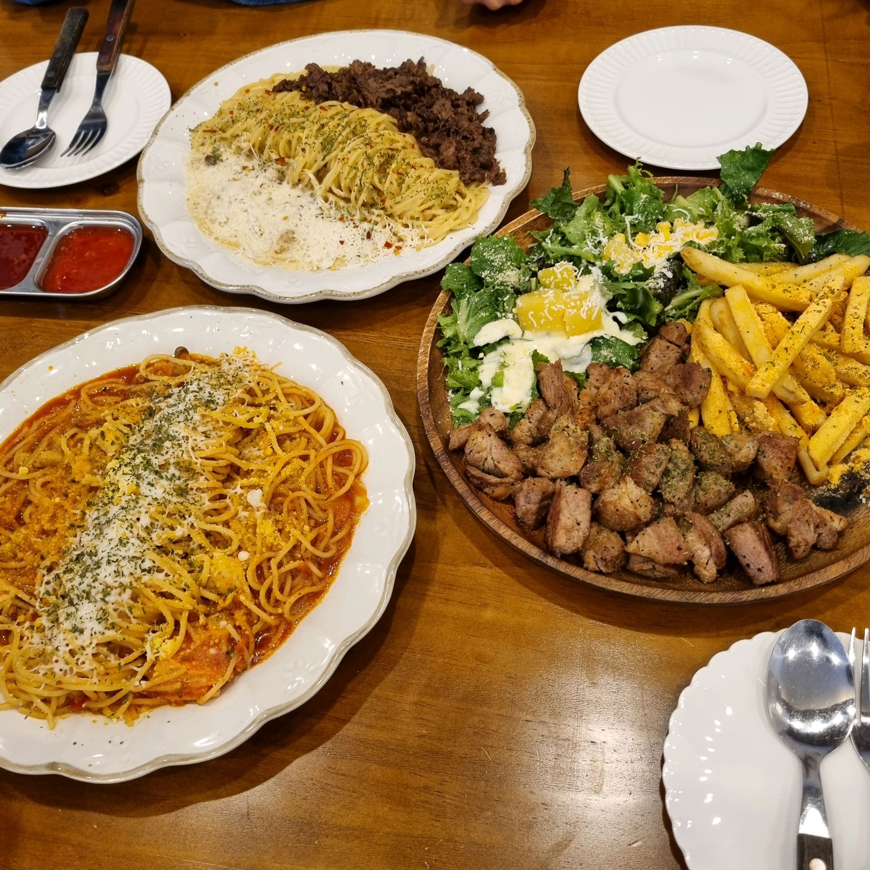 양도 많고 음식 맛있어요~ - 대구 맛집 청춘양식당 동성로점