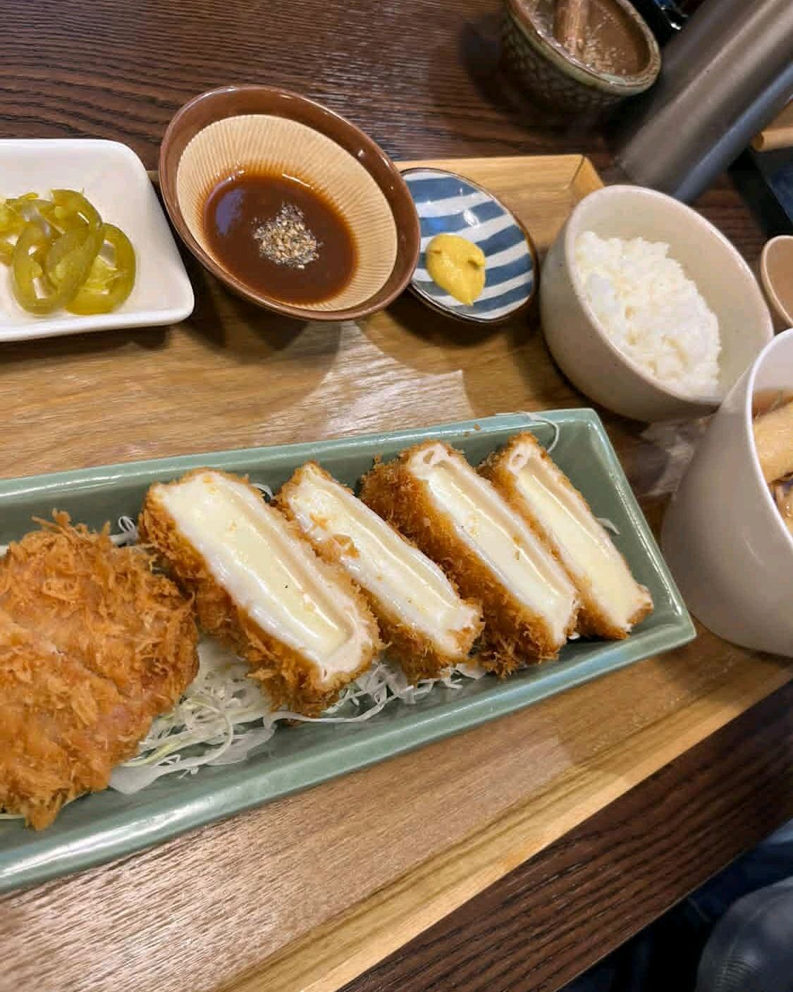 저는 하레카츠 정식 5개 시켰는데요 - 대구 맛집 하지메 카츠 대구동성로점