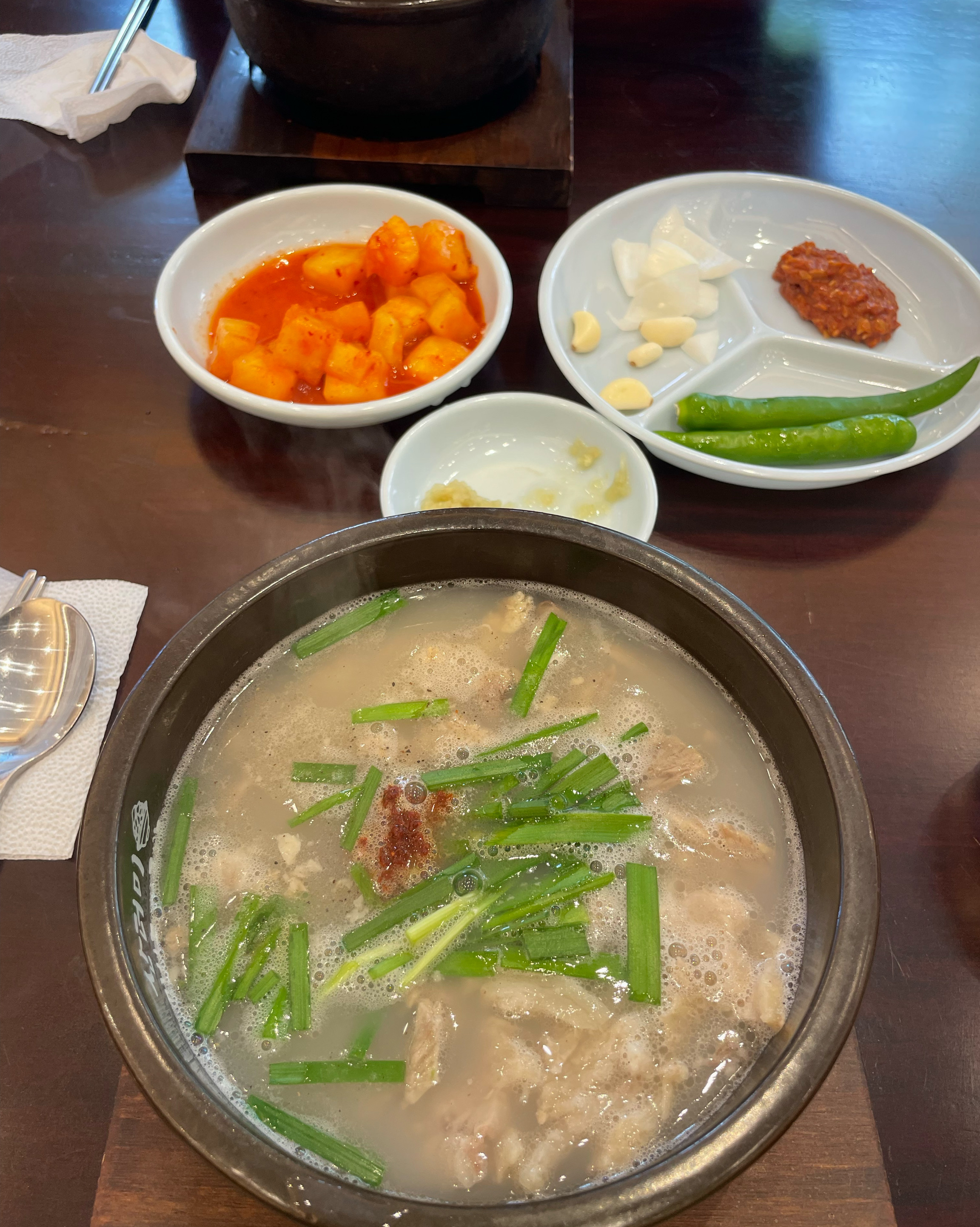 여기 진짜 최고입니다!! 앞으로도 자주 들릴게요 - 대구 맛집 산더미 미성돼지국밥 경대점