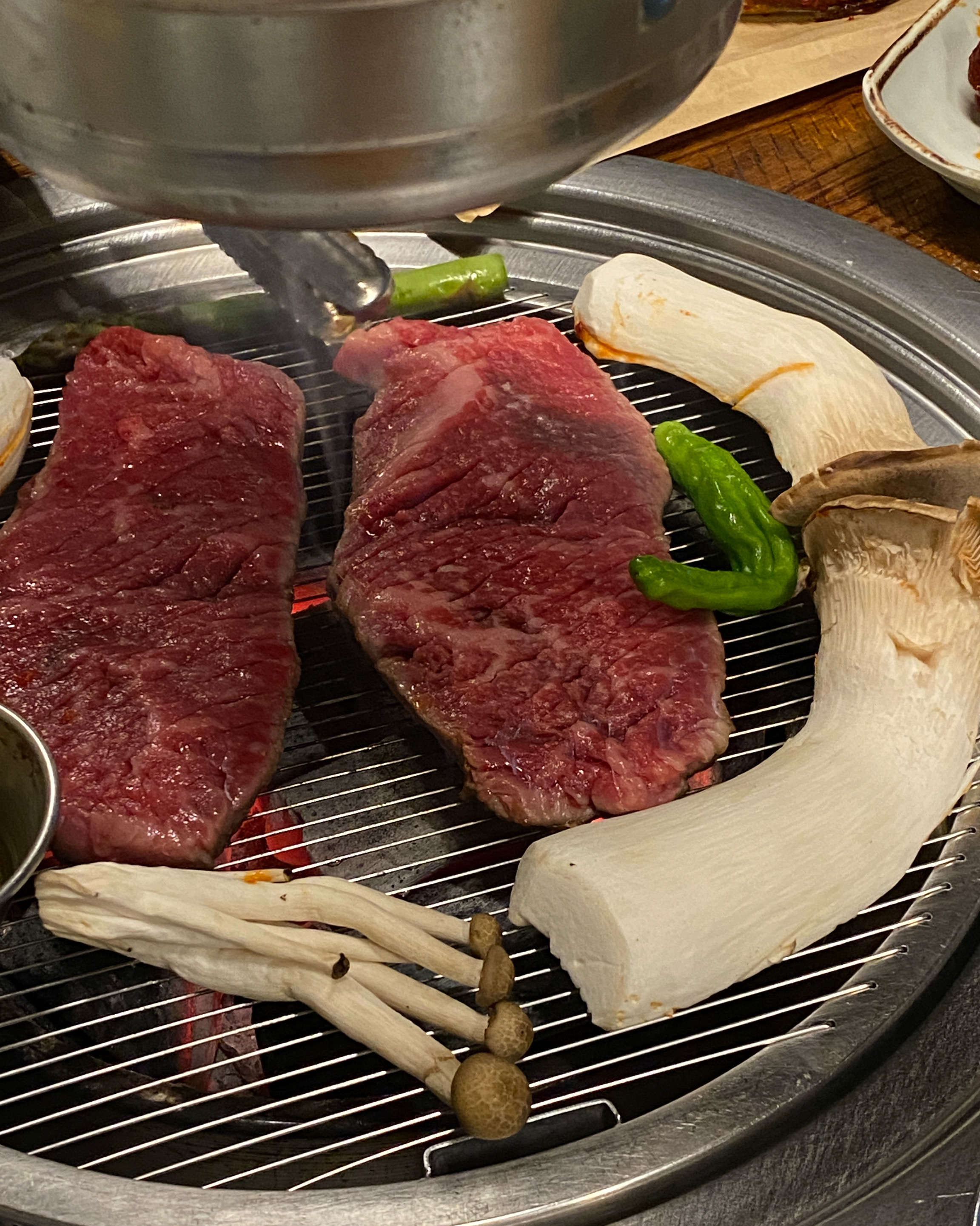 고기가 신선하고 맛있네요~ 가족들끼리 모임하기 좋아요 - 대구 맛집 스무고개