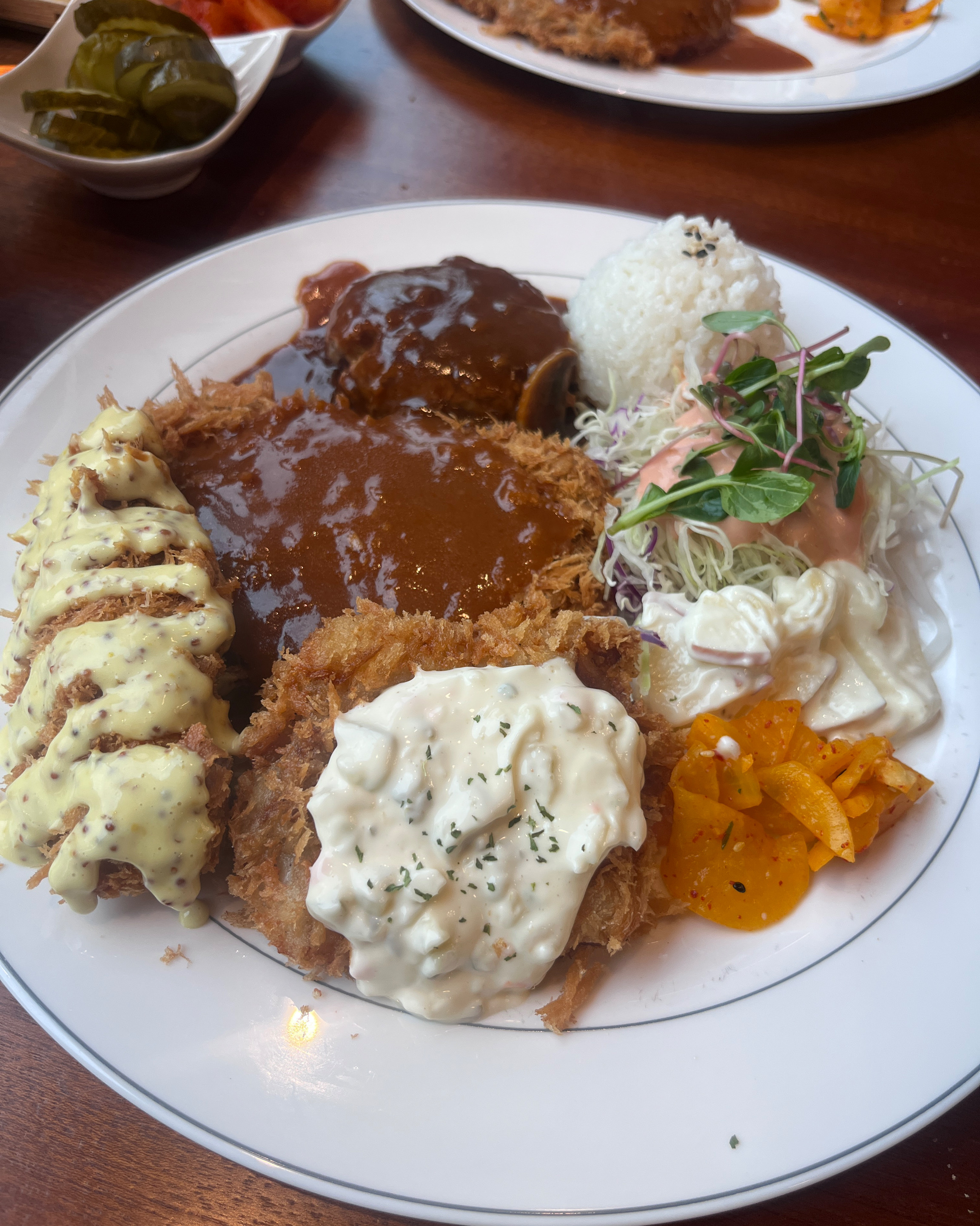 여러가지 잘나오고 맛있어요!! 잘먹고갑니다 - 대전 맛집 한밭경양식 월평본점