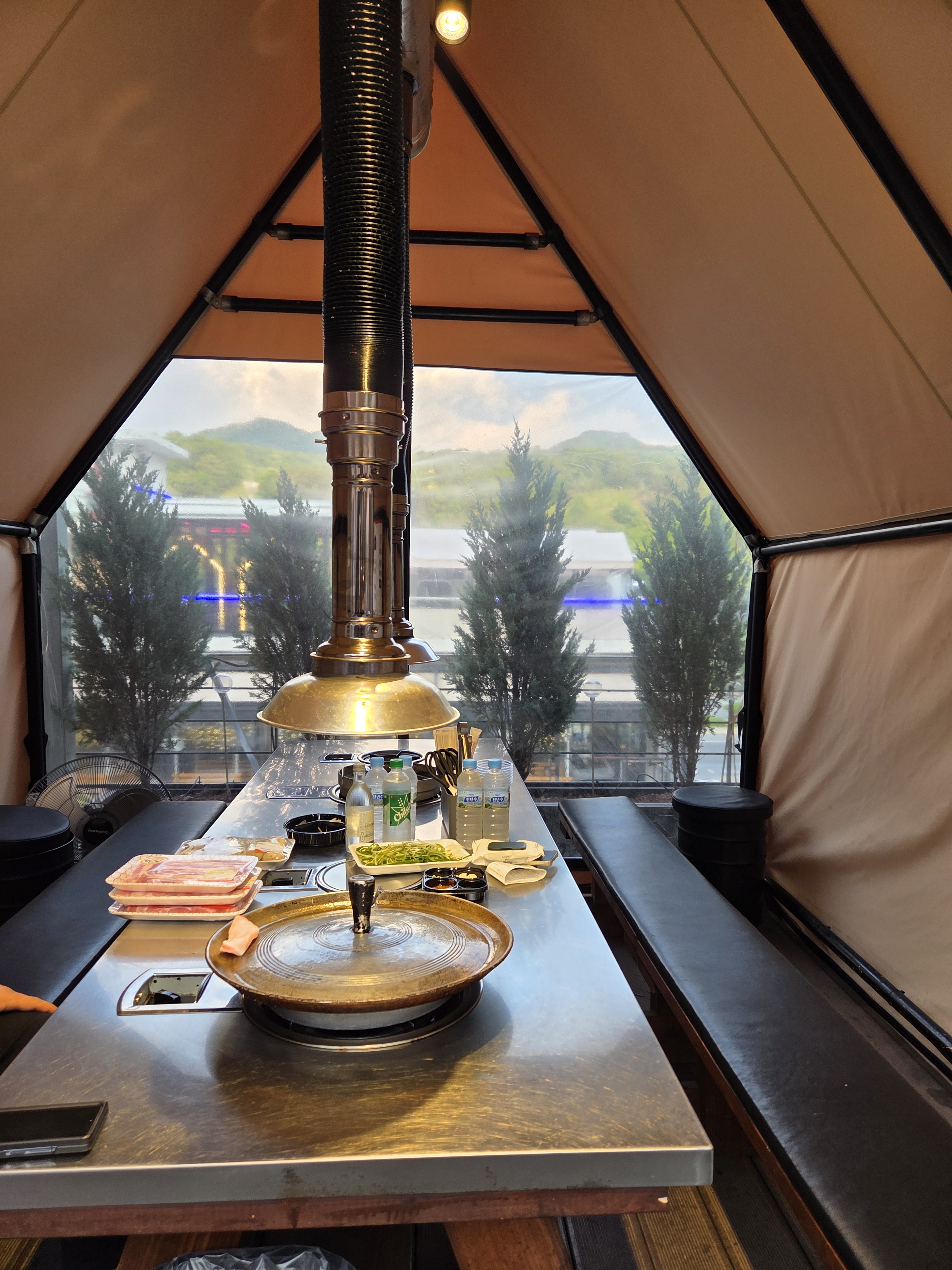 집 근처라서 와봤는데 너무 좋아요. - 대전 맛집 야외바베큐 모닥303