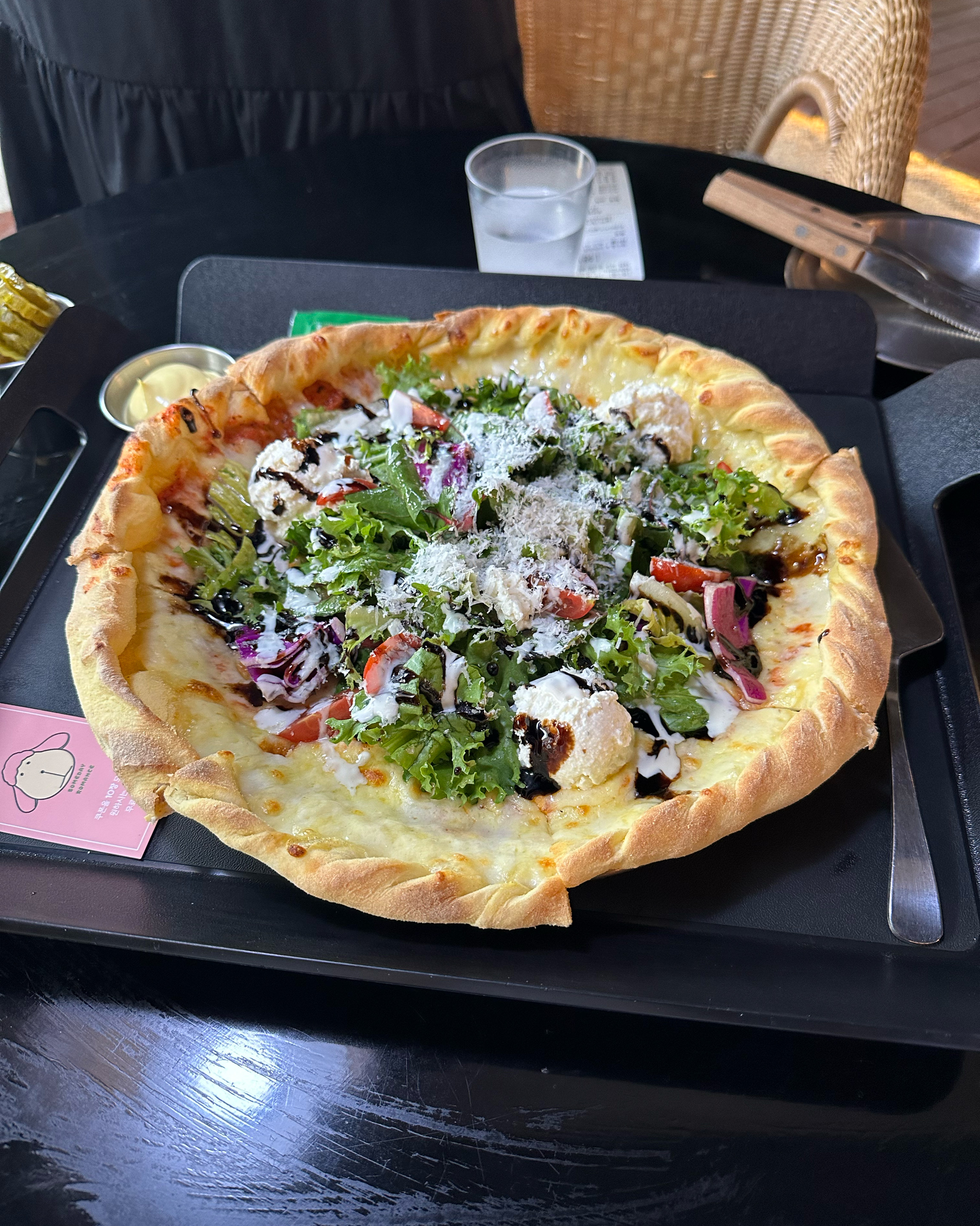 리코타 샐러드 피자랑 알리오 올리오 주문해서 먹었는데 넘 맛있어요~!! 리코타 샐러드 피자