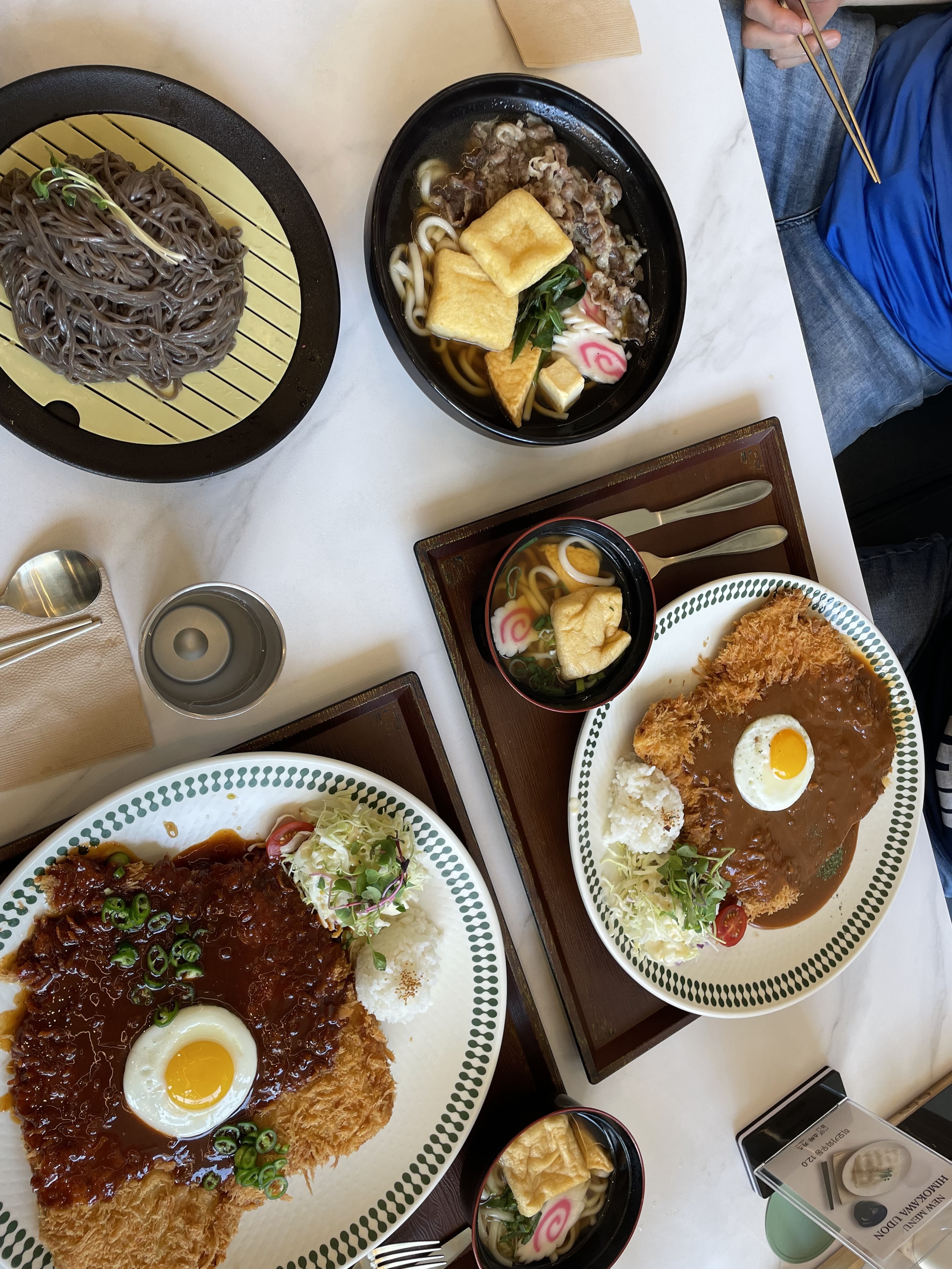 가족끼리 점심 외식나왔는데 양도 많고 맛도 너무 좋았습니다 🙂 집앞에 이런 맛집이 있는지