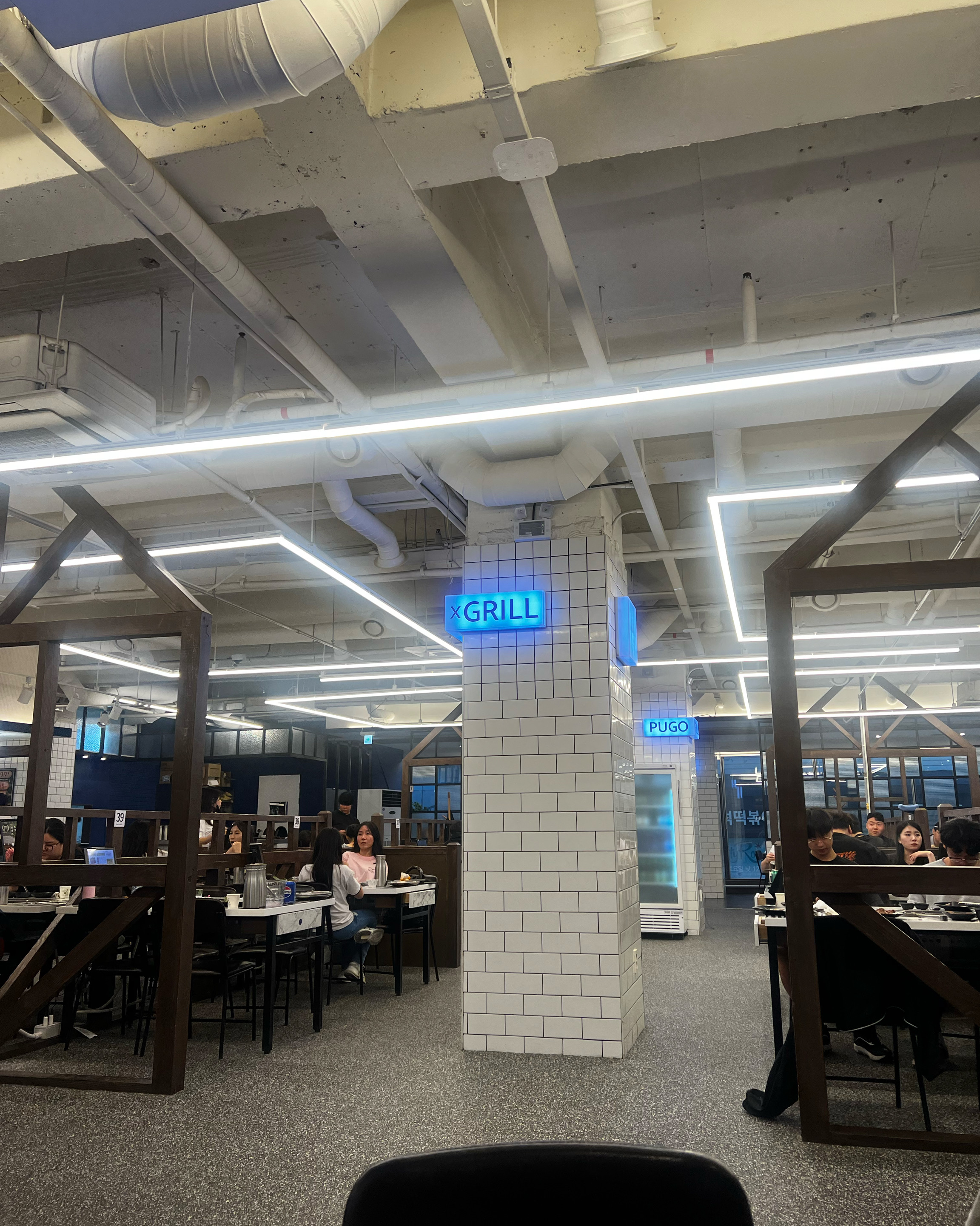 음식 맛있고 신선해요 식당안은 깔끔하고 관리가 잘되어있어요!! - 대전 맛집 푸고 대전은행점