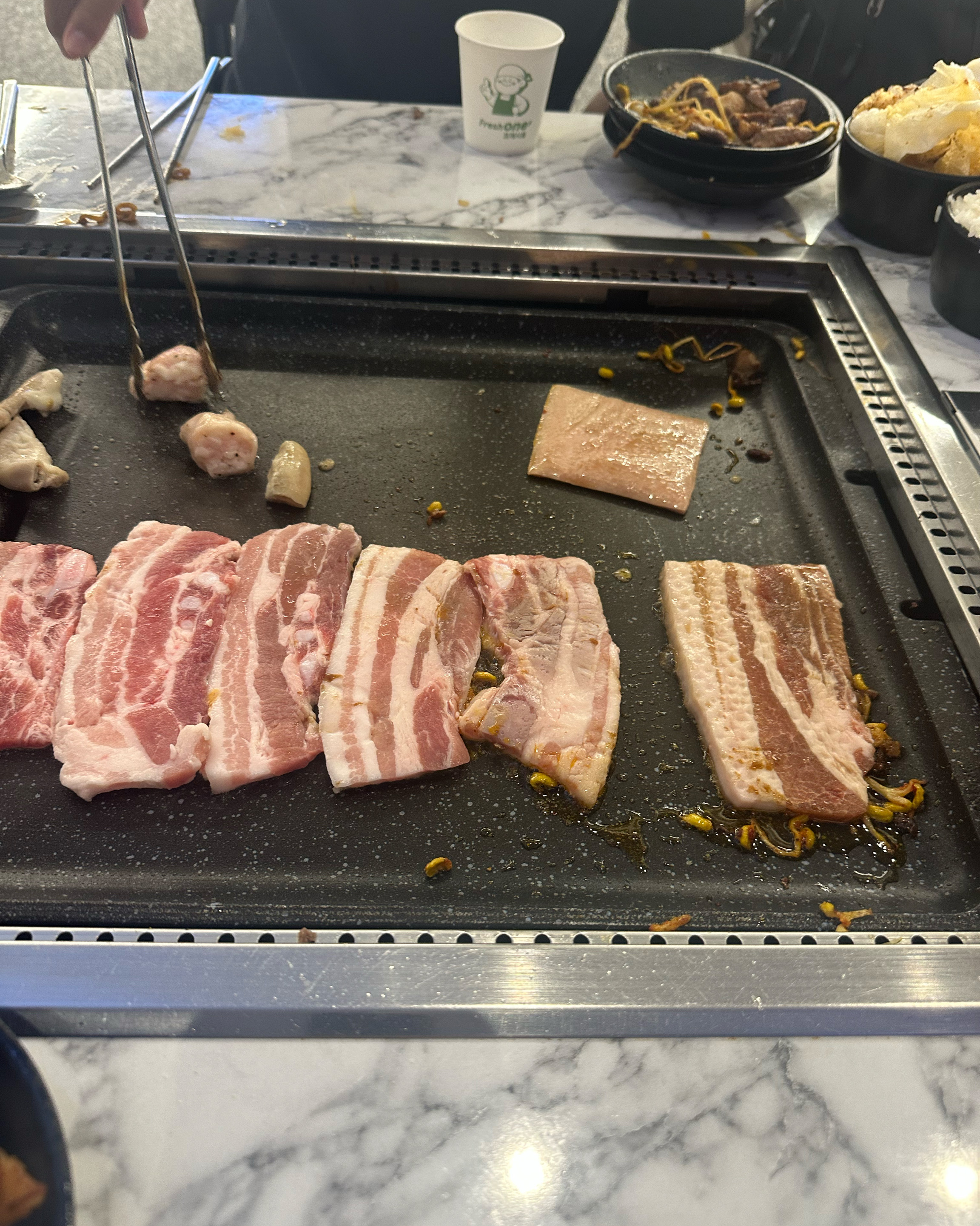 메뉴가 다양하고 식당 내부가 깔끔하고 좋아요 - 대전 맛집 푸고 대전은행점