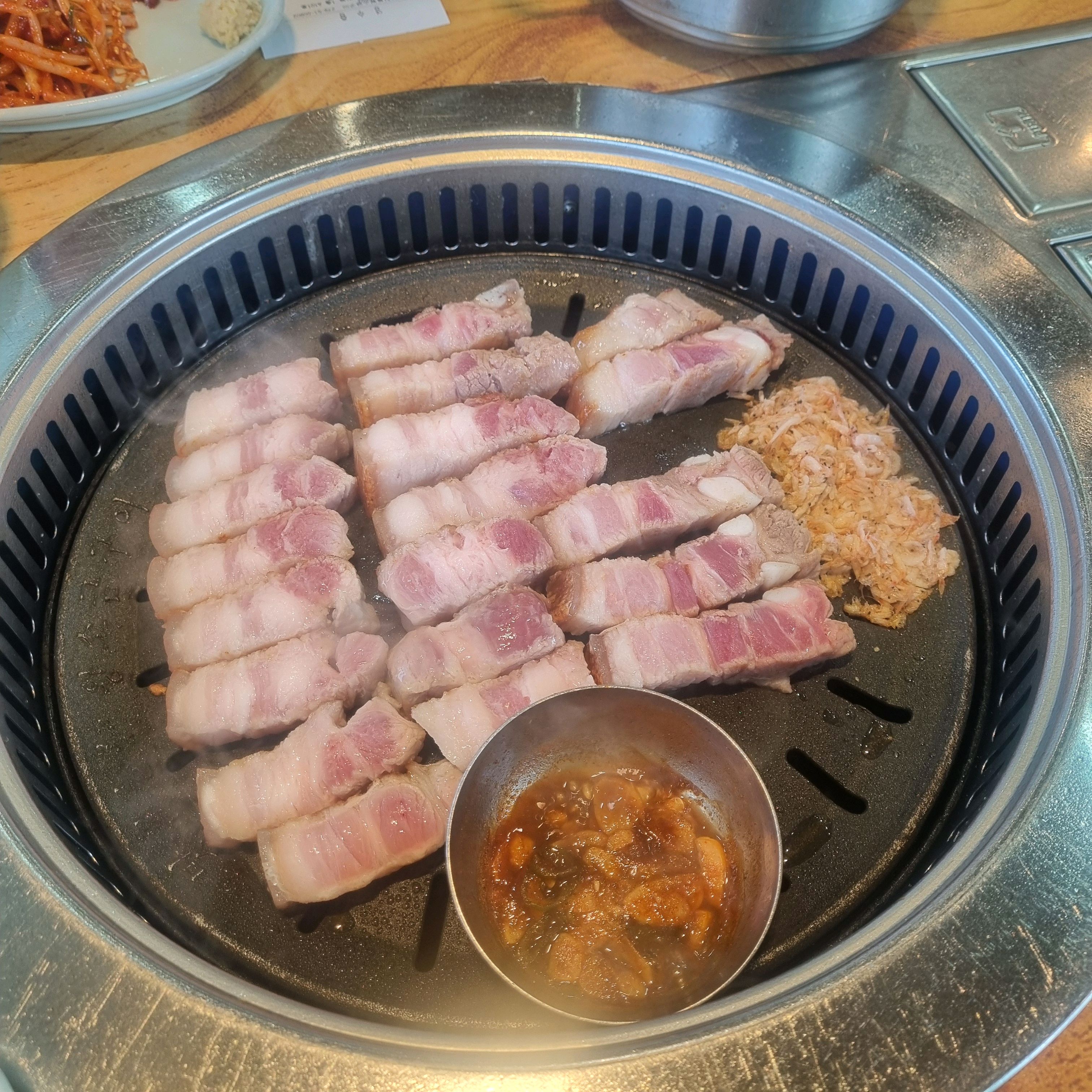계속오는데 맛있어용 ㅎㅎ 고기질도좋아용 - 대전 맛집 맛찬들왕소금구이 갈마점