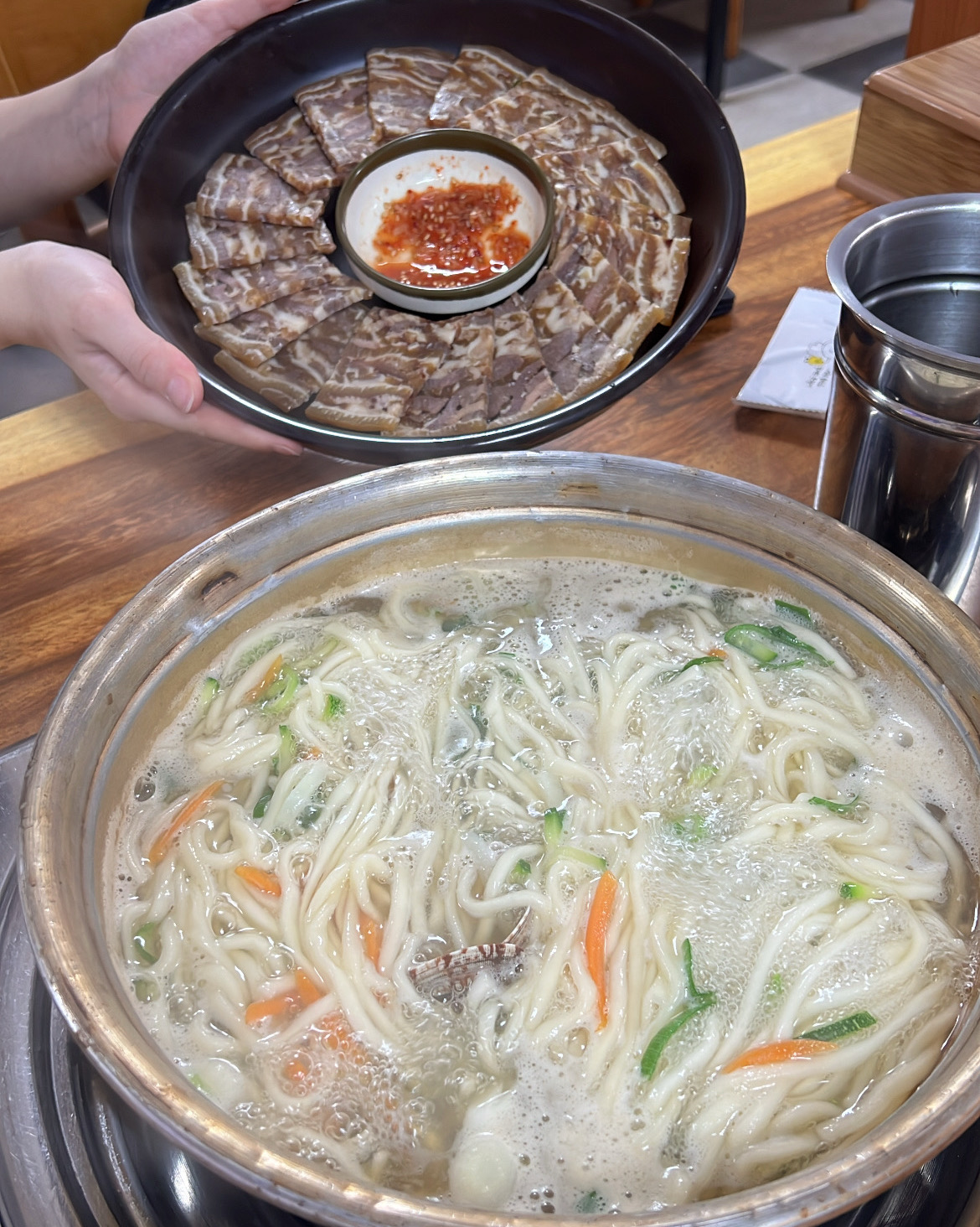 야구장 가기전에 들렀는데 너무너무 맛있어요!!! - 대전 맛집 대전 칼국수 족발 쭈꾸미볶음 본점
