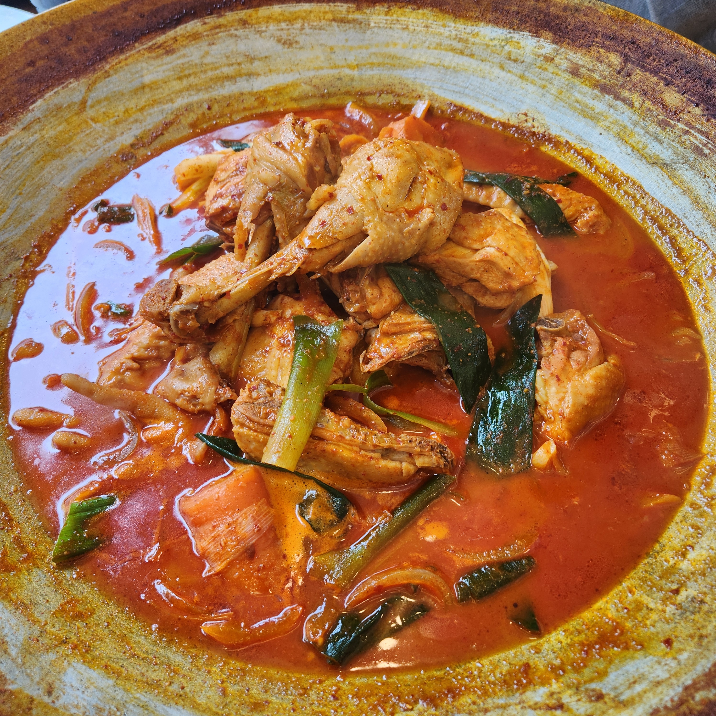 예약하고 이용했으나 음식나오는데 30분더걸렸어요 - 대전 맛집 솥뚜껑 본가 수피아