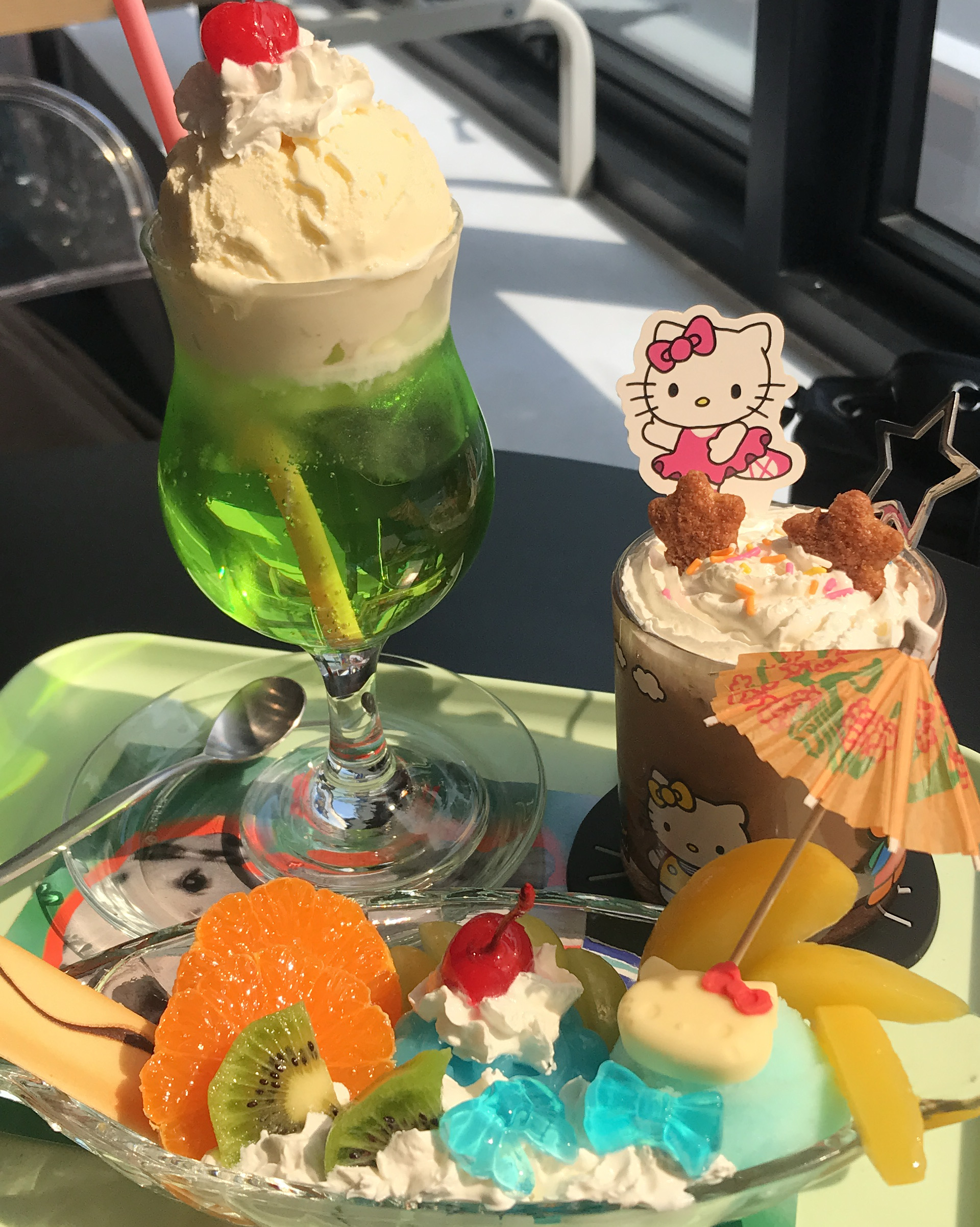 카페 너무 예뻐요 키티천국💕💕 기회가 된다면 다시 방문하고싶어요!! 디저트도 기대 이상이였