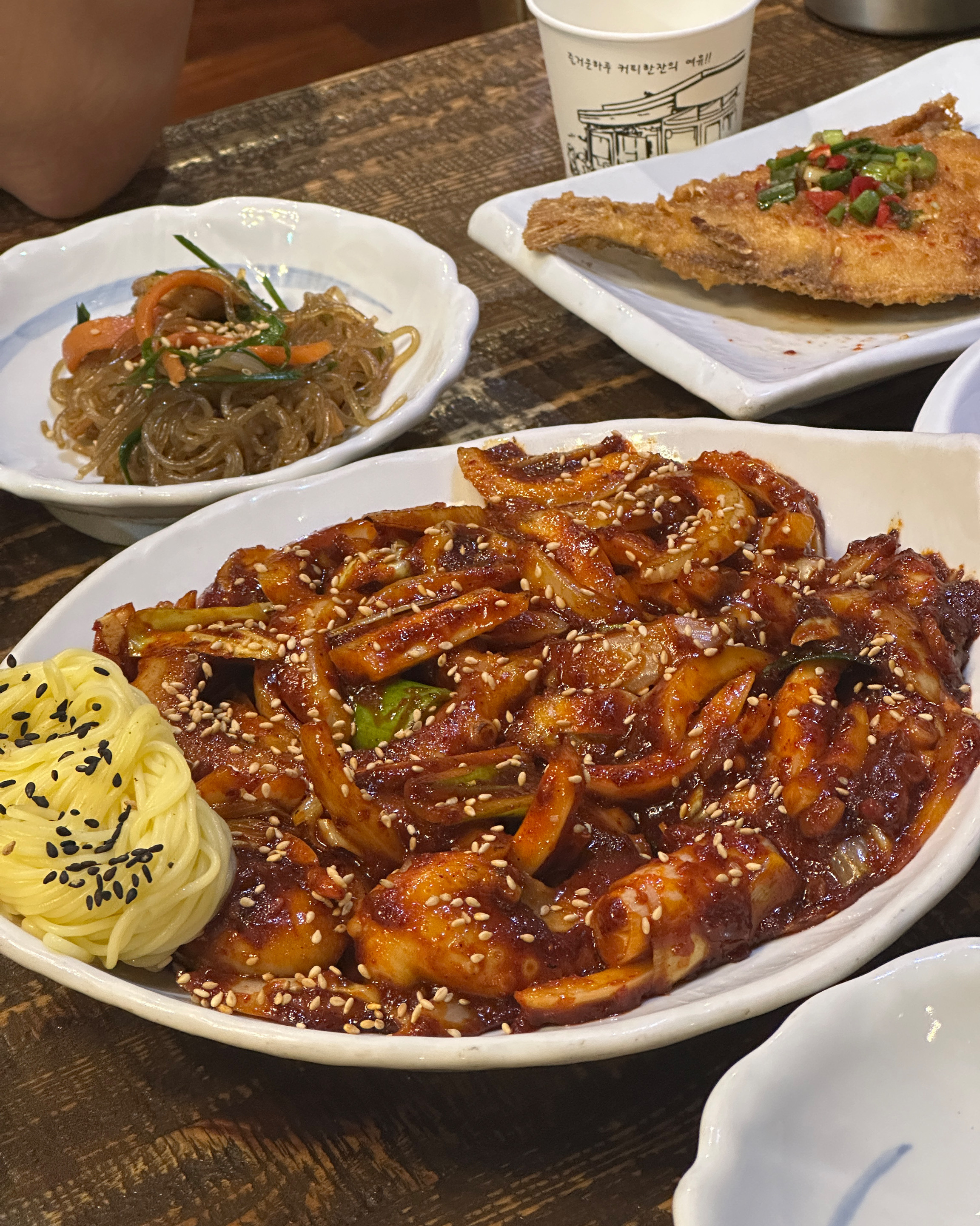 아난티 놀러 왔다가 바보 낙지가 낙지 맛집으로 유명해서 가족들이랑 방문했어요💗 폭시 소문대