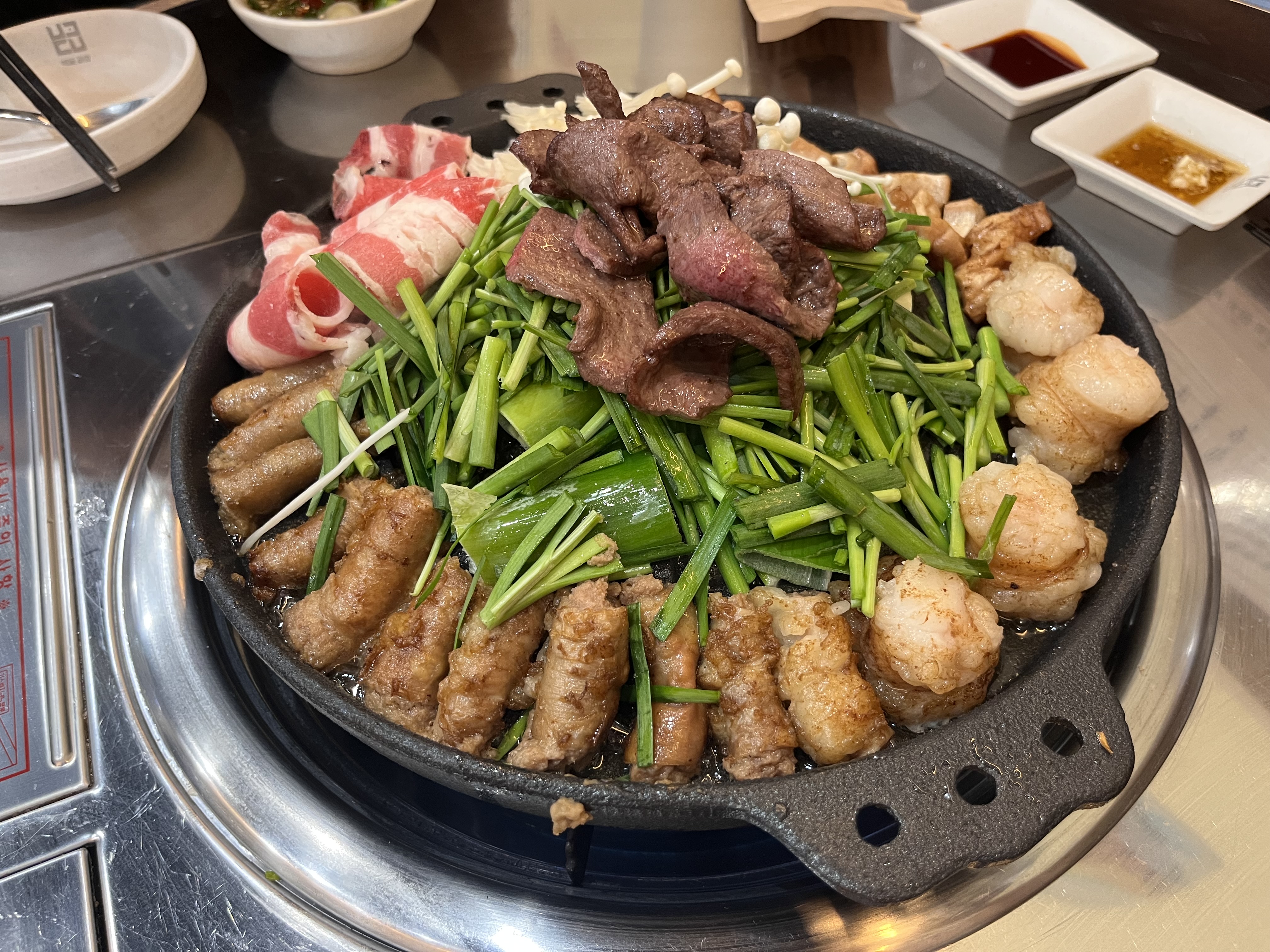 여기 곱창이 진짜 맛있습니다..ㅜㅜ 대전에서 탑에 드는 것 같아요!! 알바분들도 친절하시고