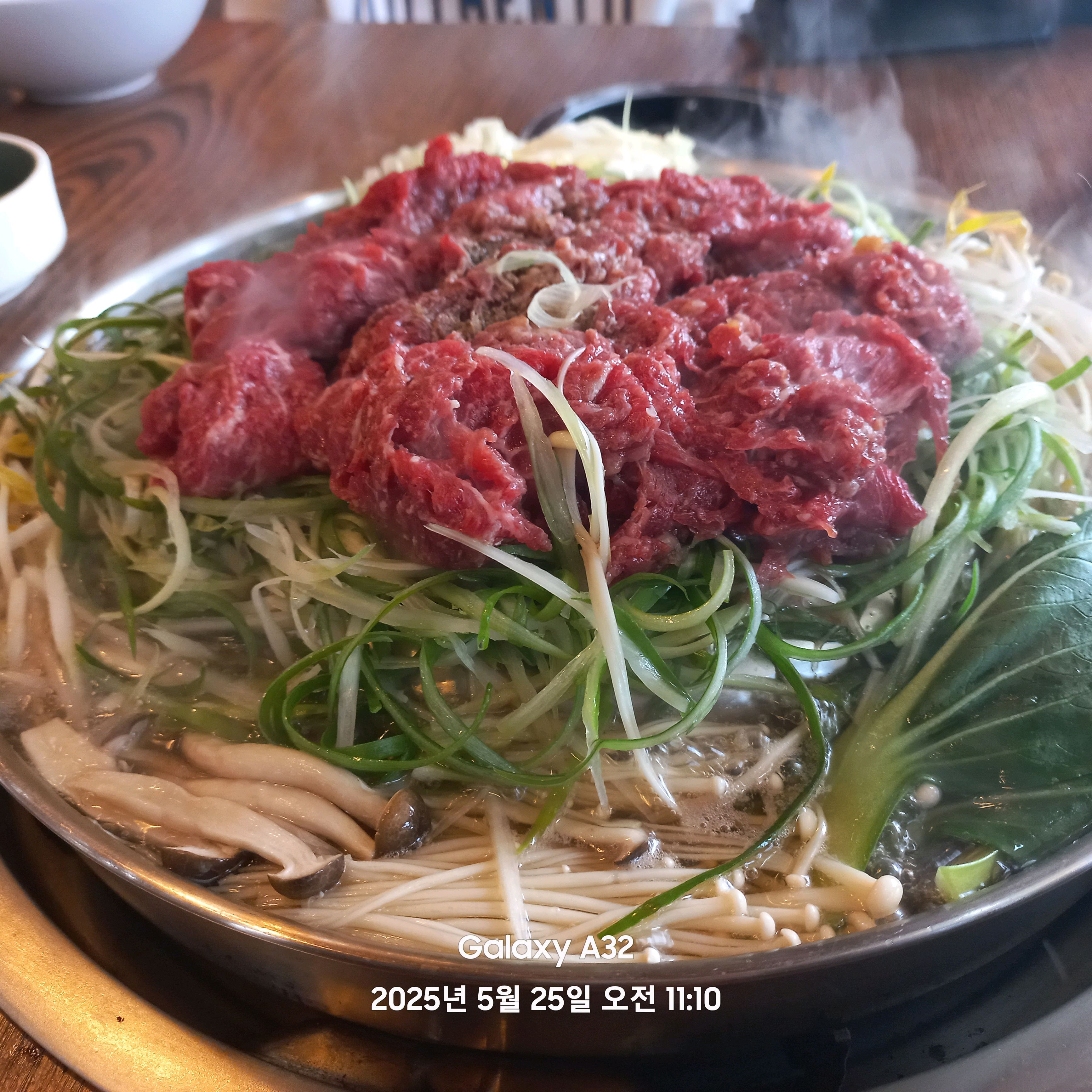 아이와 주말에 예약하고 왔는데 너무맛있어서 재방문했습니다. 불고기를 먹으면서 아이가 계속 