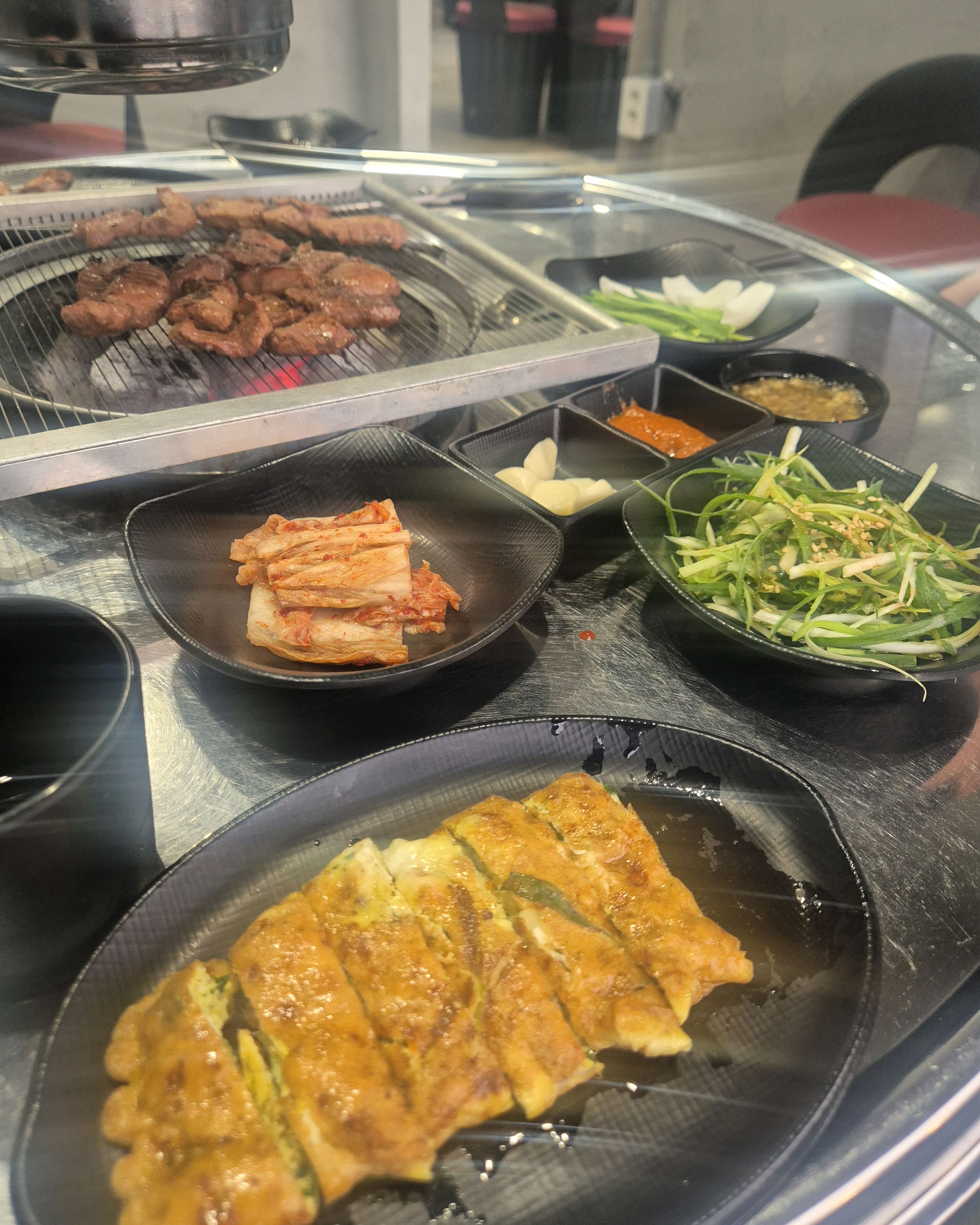 요즘 같이 좋은날씨에 핫한야장 맛집이라해서 다녀왔어요 ❤️인테리어도너무좋고 - 대전 맛집 춘선소제동 숯불구이