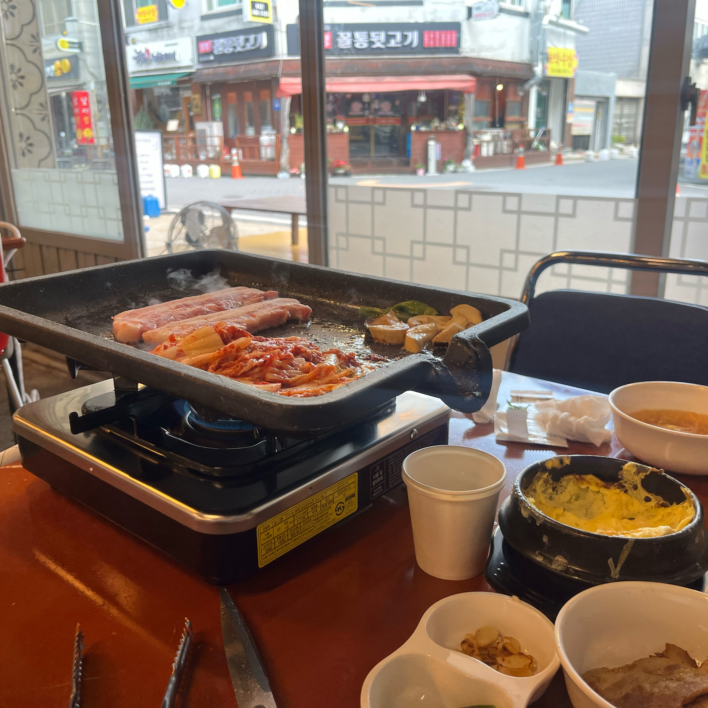 고기 너무 맛있고 레트로 감성이 미쳤어요 ㅎㅎㅎㅎ 낮술 강츄!!! 다음에 또올게요 다음번엔