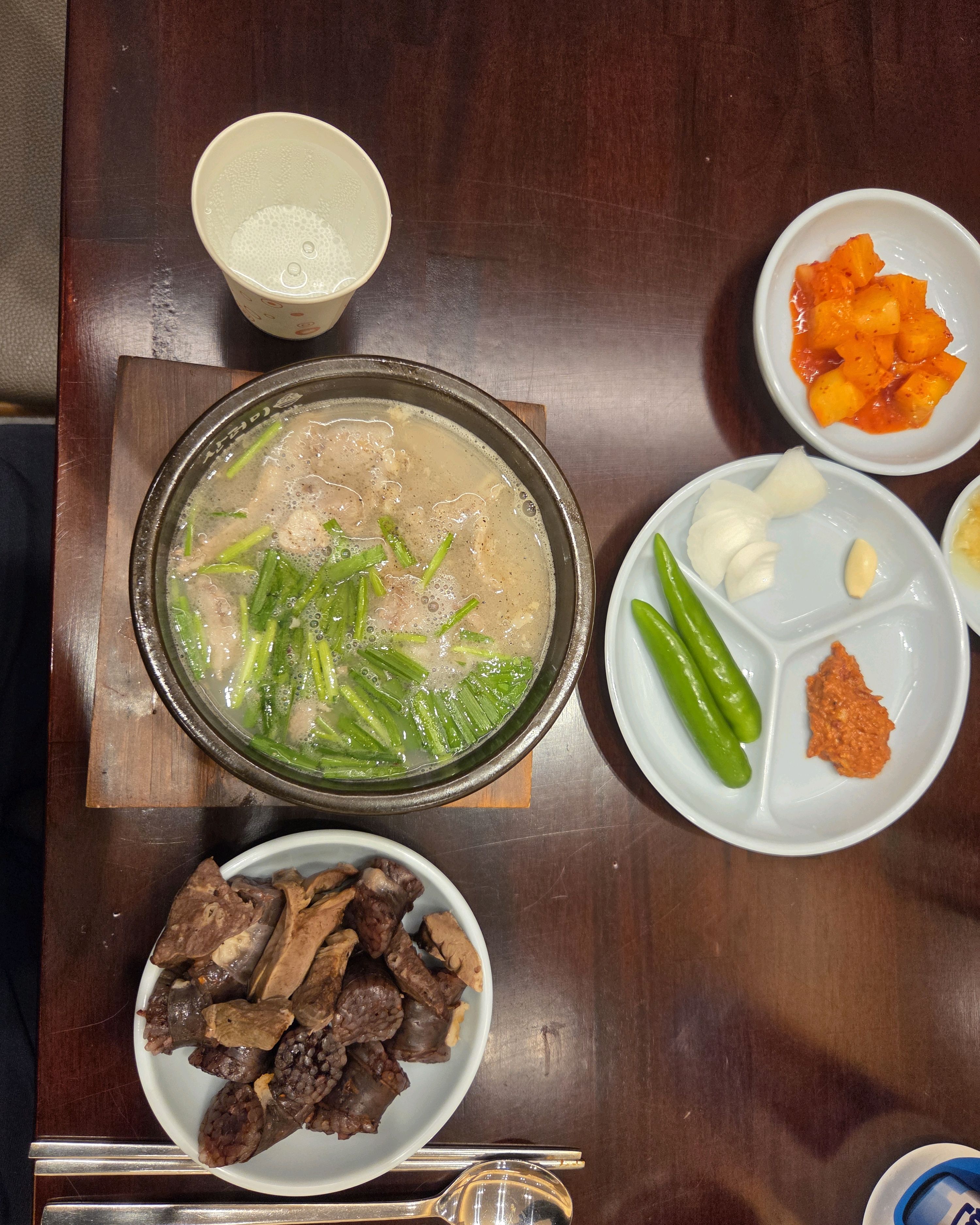 믿고 먹는 가성비 좋은 미성돼지국밥 오늘도 잘 먹고 갑니다. - 대구 맛집 산더미 미성돼지국밥 경대점