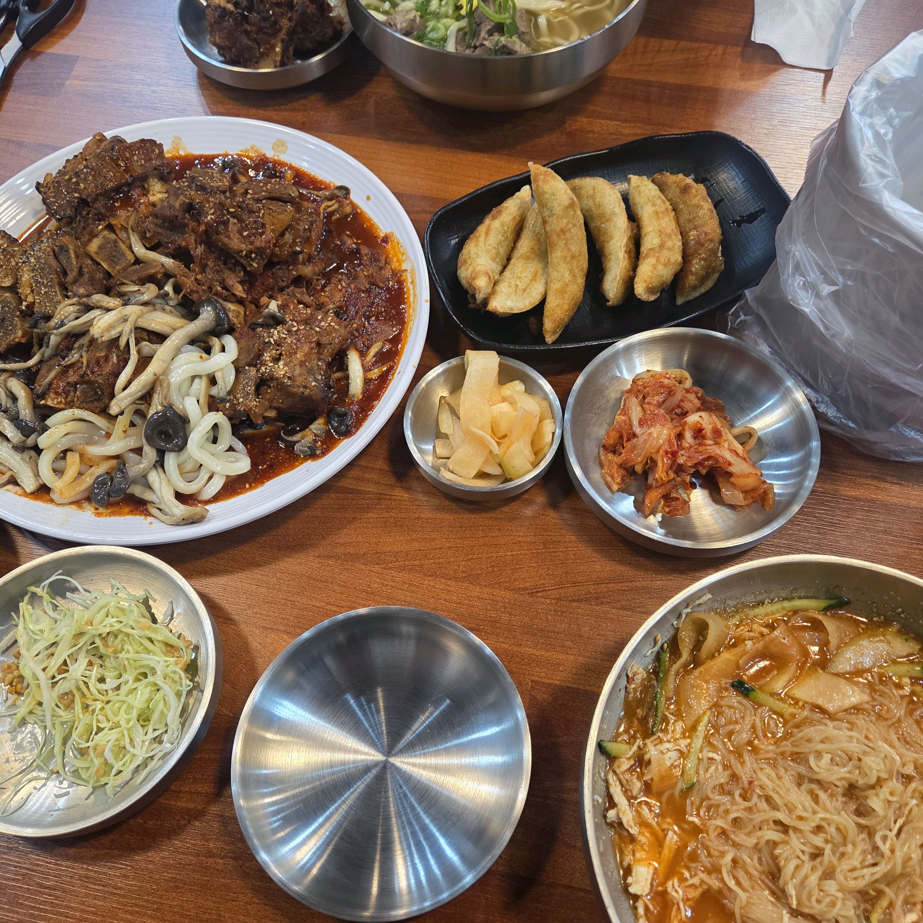 밀면은 물비빔추천 - 대구 맛집 길천 인생면옥 범어본점