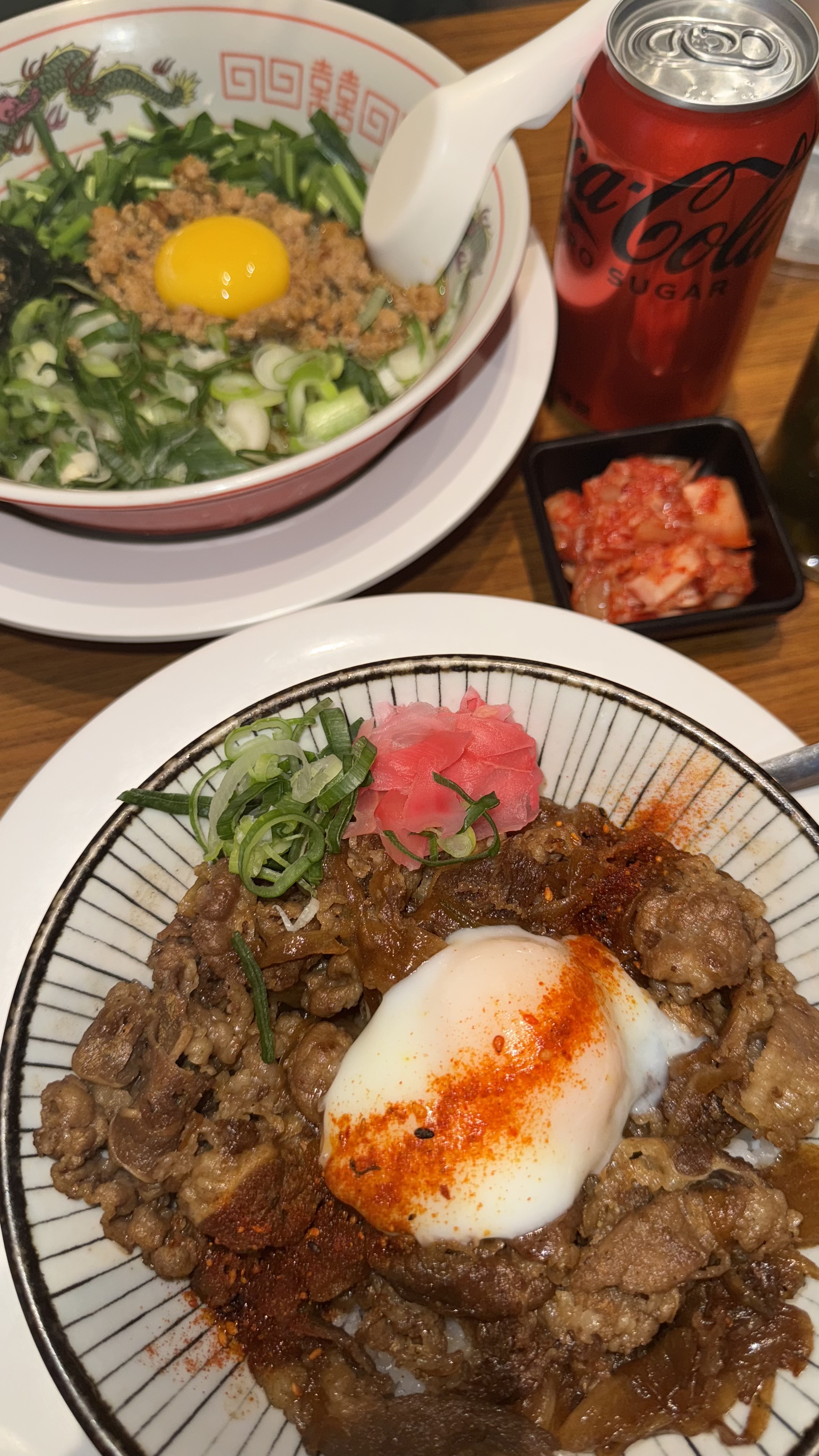 처음 방문했는데 마제소바랑 규동 둘 다 맛있어요!🤤 - 성수 맛집 멘노아지 성수점